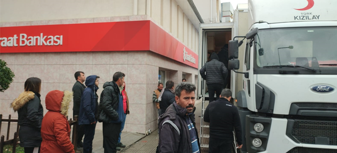 Kozan’da depremzedeler için Kızılay’a kan bağışında bulunuldu