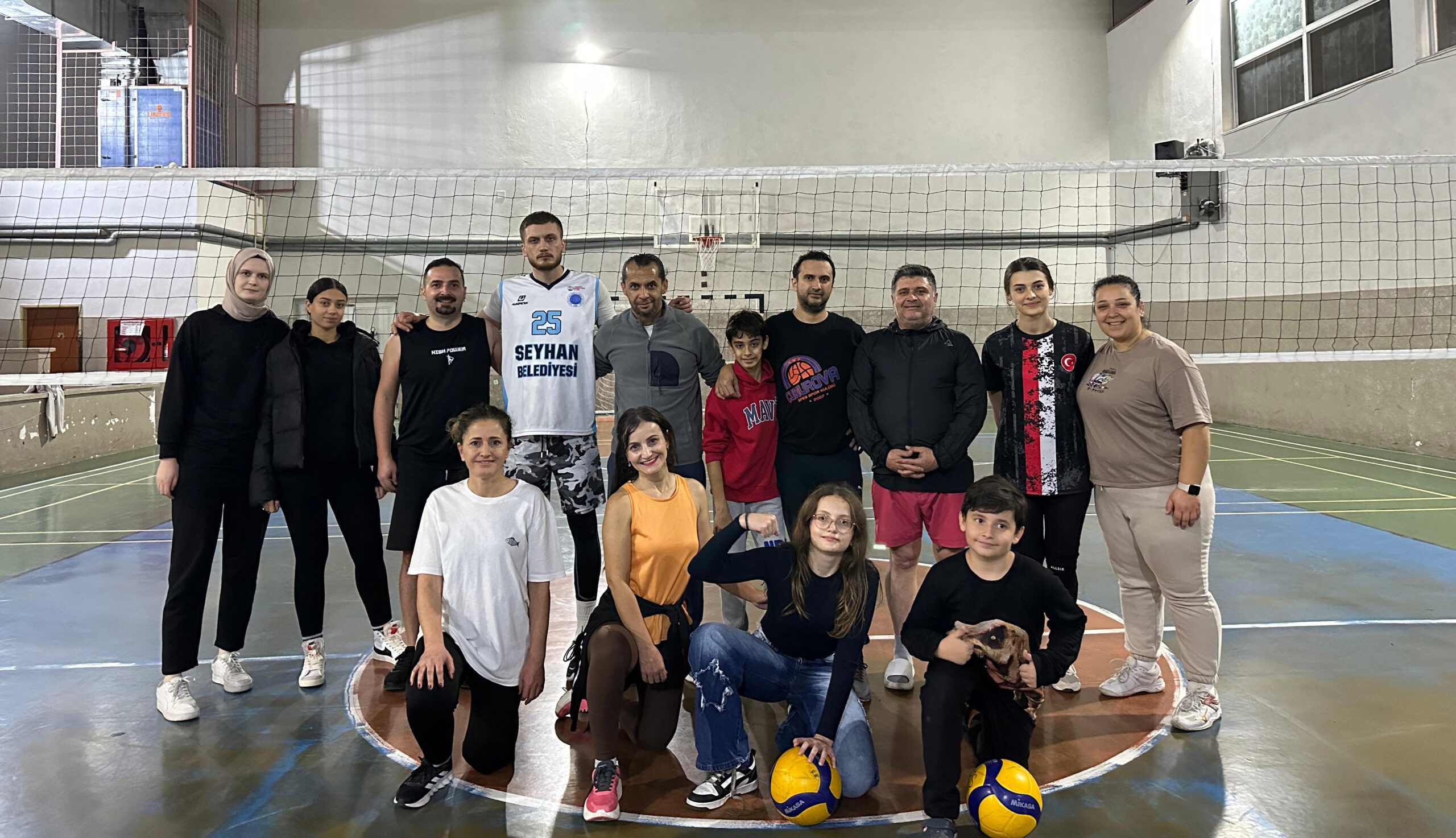 Çukurova Efes Spor Kulübü yetişkin voleybolu etkinlikleri düzenlemeye başladı
