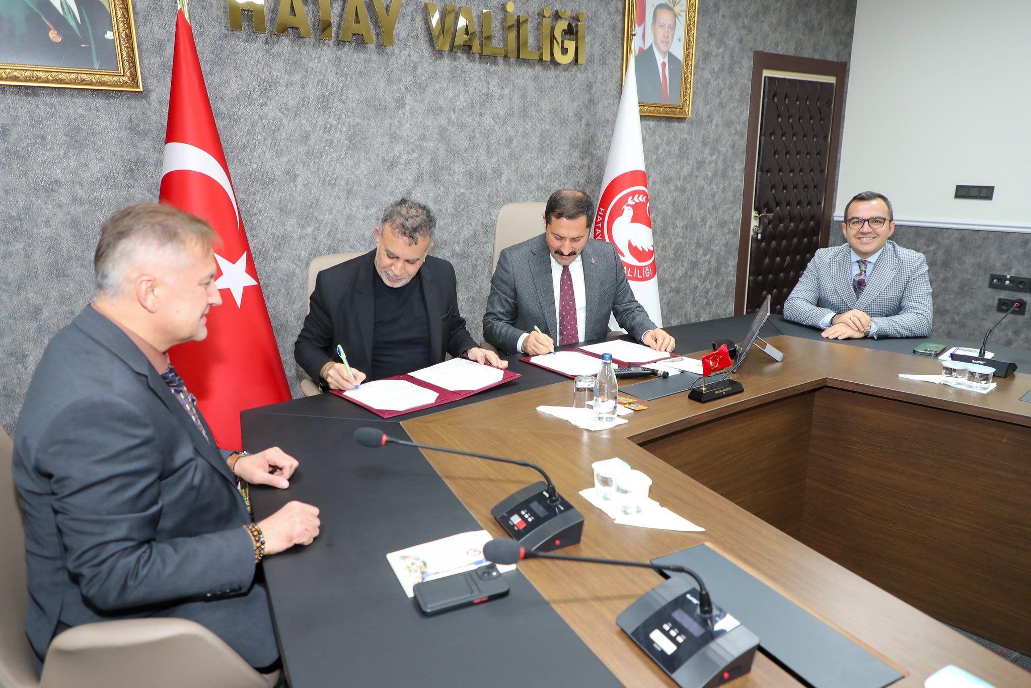 Hatay’da Ahbap Derneğinin desteğiyle sörf eğitim merkezi yapılacak