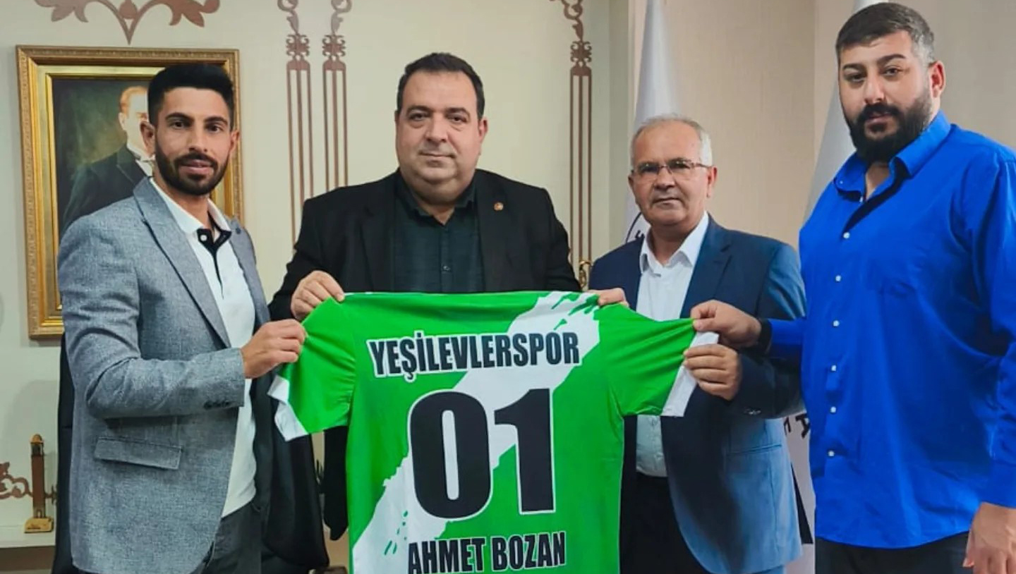 Yeşilevlerspor’dan Bozan’a forma jesti