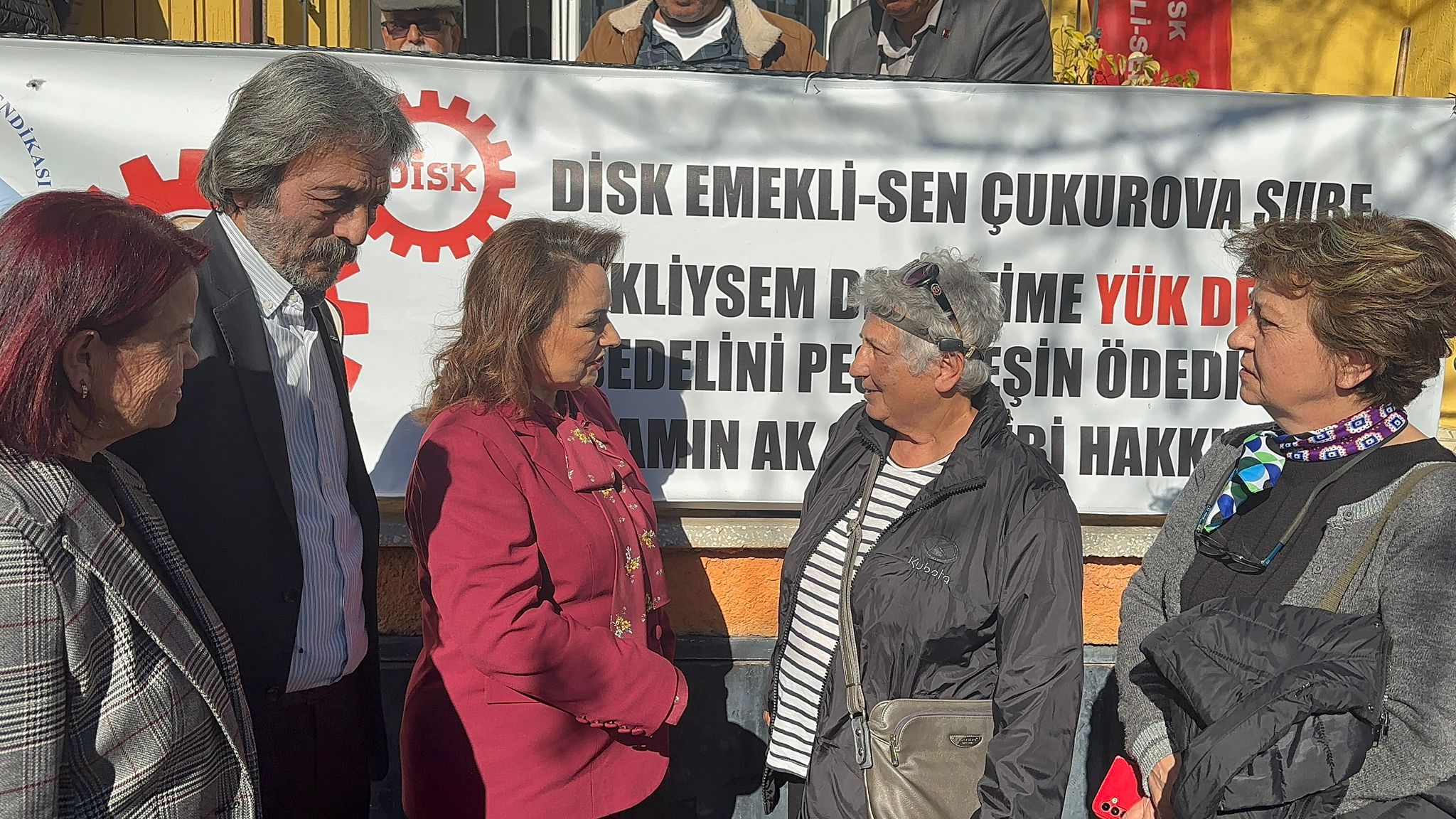 CHP’li Şevkin: “Emekliler, evden dışarı çıkamıyor!”