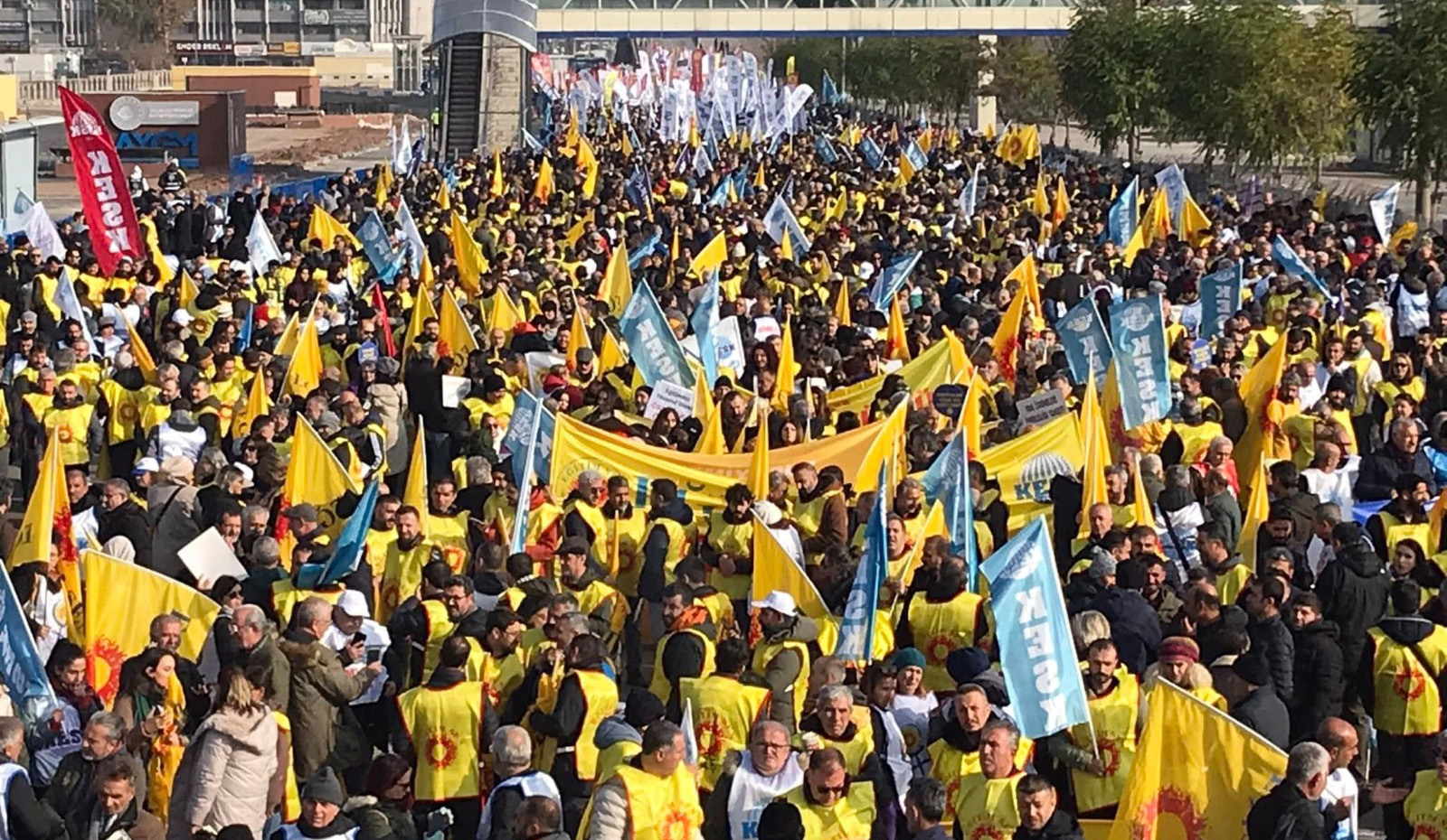 Eğitim Sen Adana Şube: “Birlik, mücadele ve dayanışmayla Eğitim Sen 30 yaşında!”