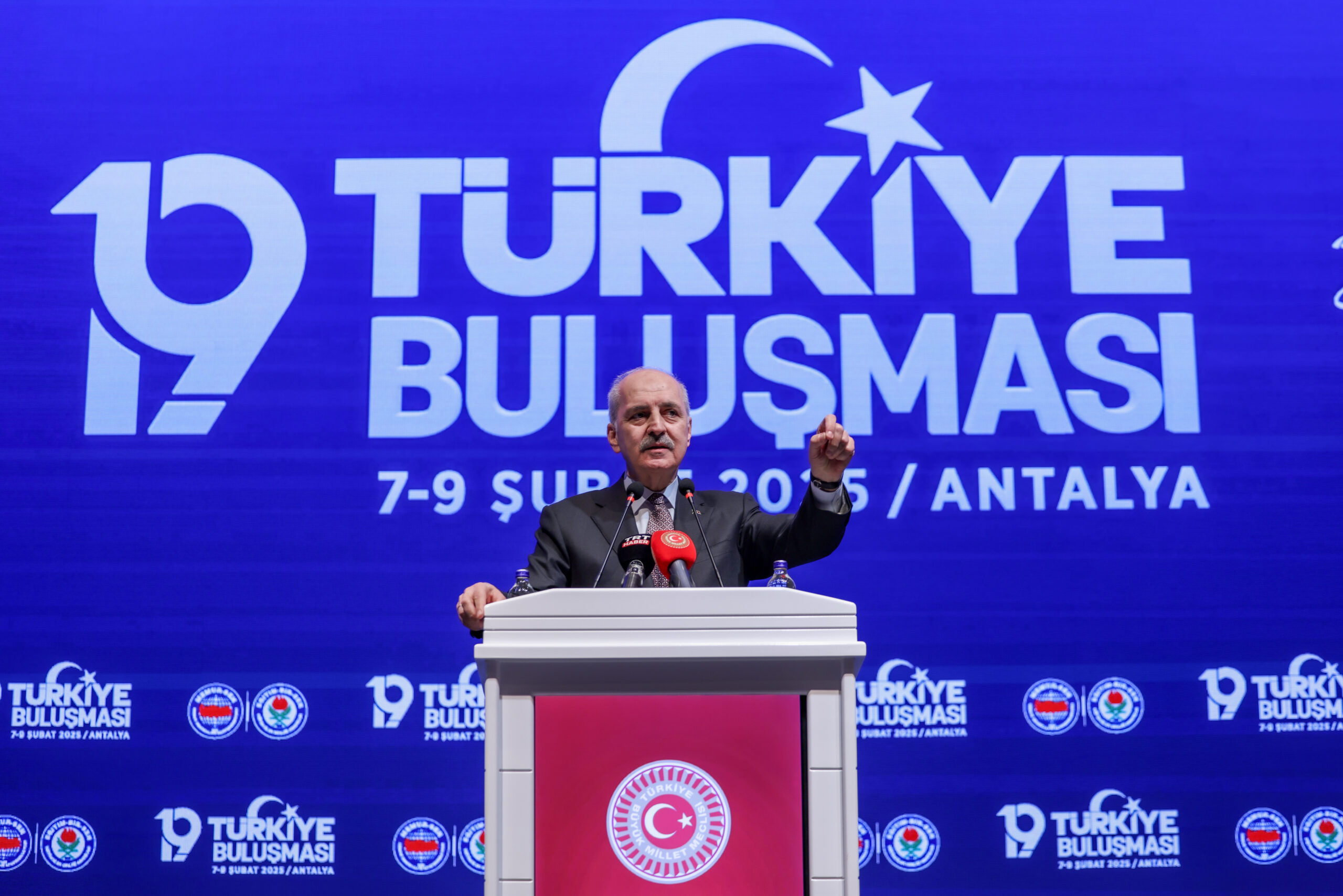 TBMM Başkanı Kurtulmuş, Eğitim-Bir-Sen 19. Türkiye Buluşmaları programına katıldı
