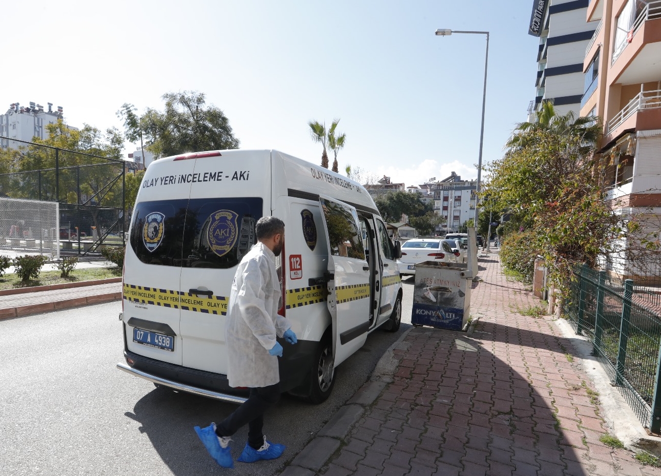 Gazeteci Sinan Seyfittinoğlu, Antalya’daki evinde ölü bulundu