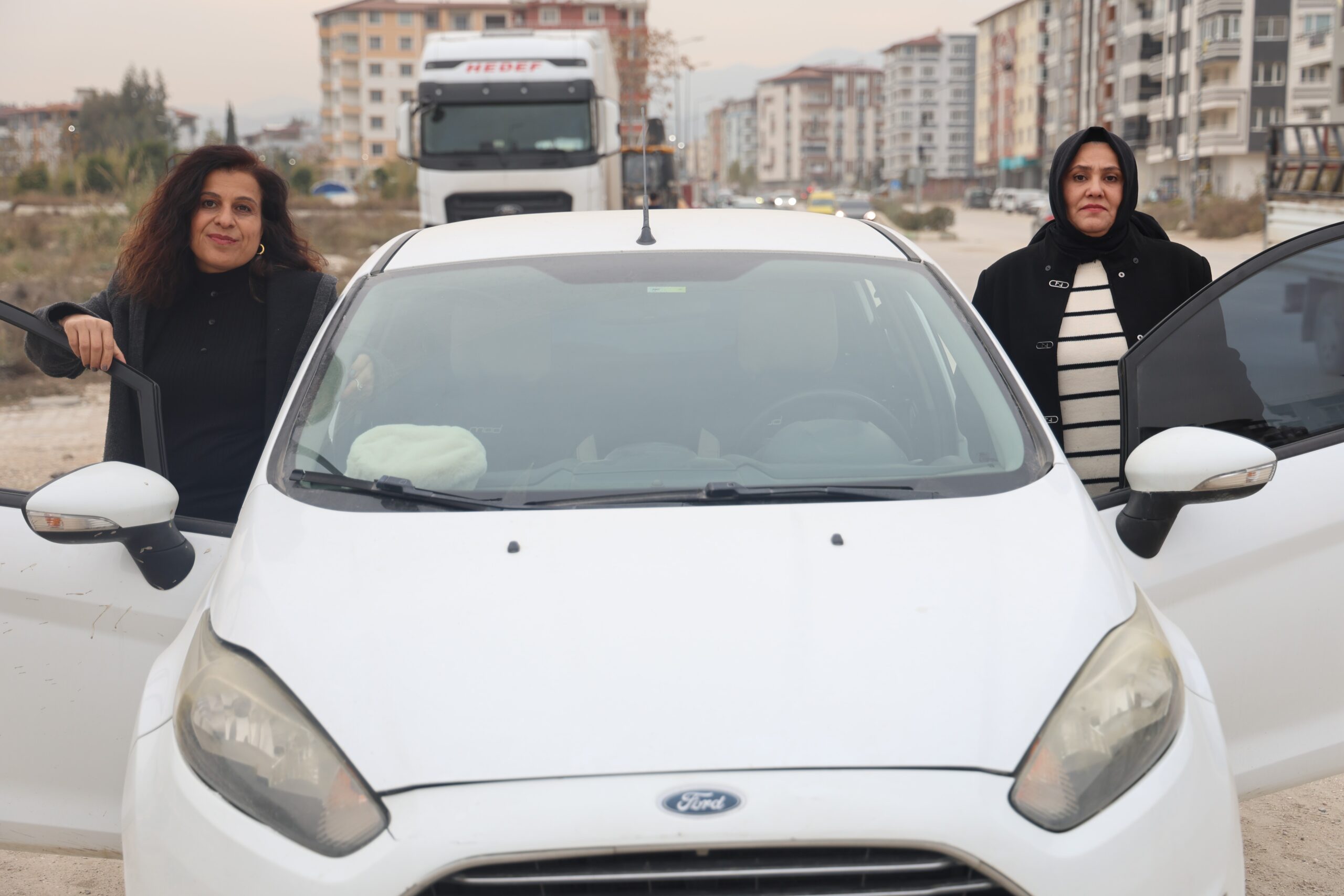 Kadın sürücüler trafik korkularına kadın eğitmenle son veriyor