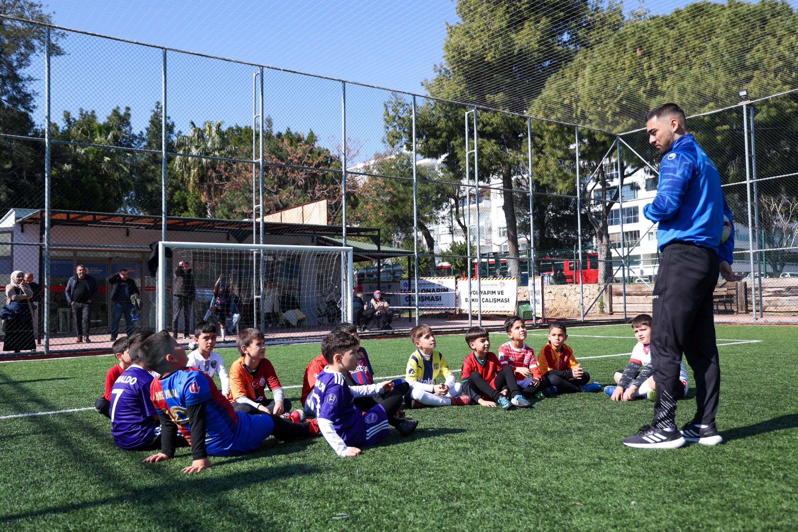 Futbol Akademisi’nde bin 600 çocuk eğitim aldı