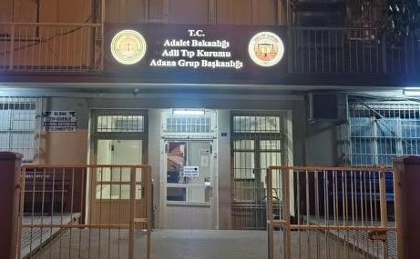 Adana’da evininin önünde silahlı saldırıya uğrayan adam hayatını kaybetti