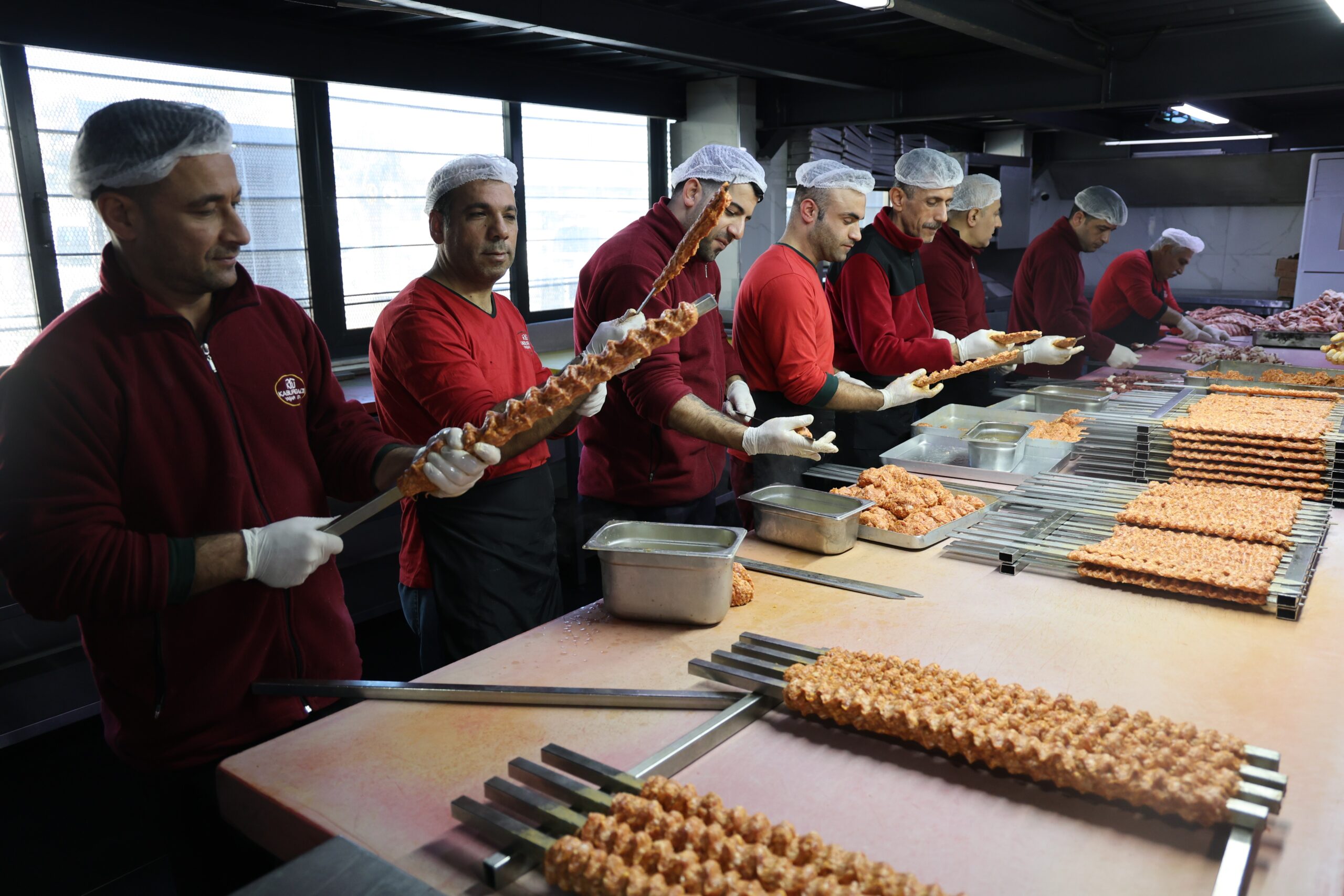 Adanalı kebapçılar Ramazan ayı öncesi hazırlıklarını tamamladı