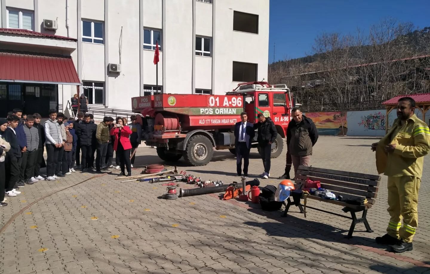 Aladağ’da öğrencilere yangın eğitimi verildi