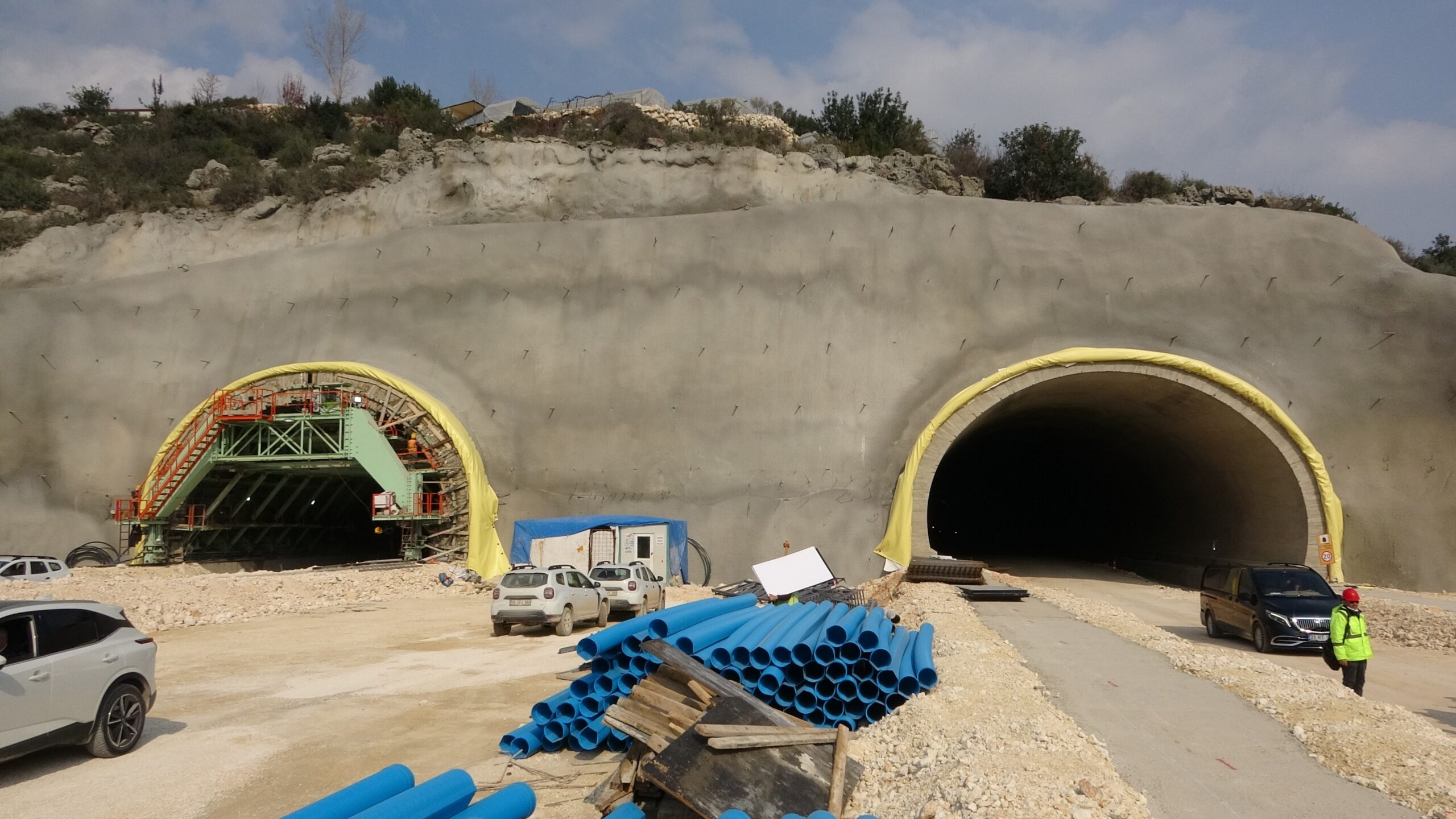 Çeşmeli-Erdemli-Silifke-Taşucu Otoyol Projesi’nde yüzde 27’lik kısım tamamlandı