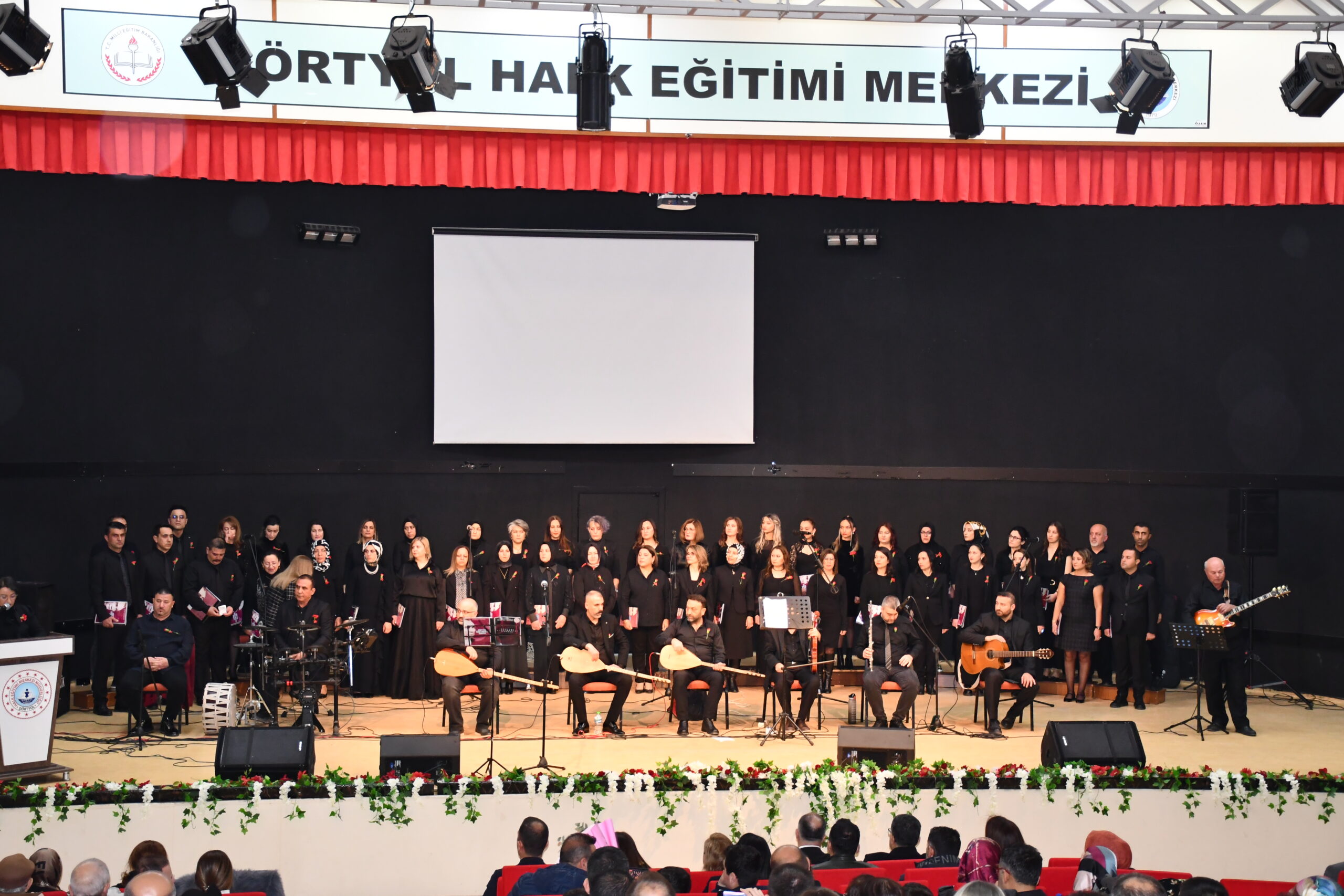 Hatay’da 6 Şubat depremlerinde hayatını kaybedenler anıldı
