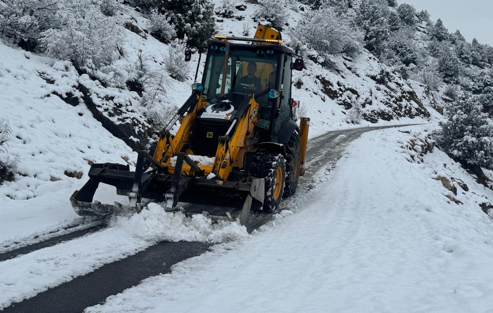 Kahramanmaraş’ta kar nedeniyle 66 mahalleye ulaşım sağlanamıyor