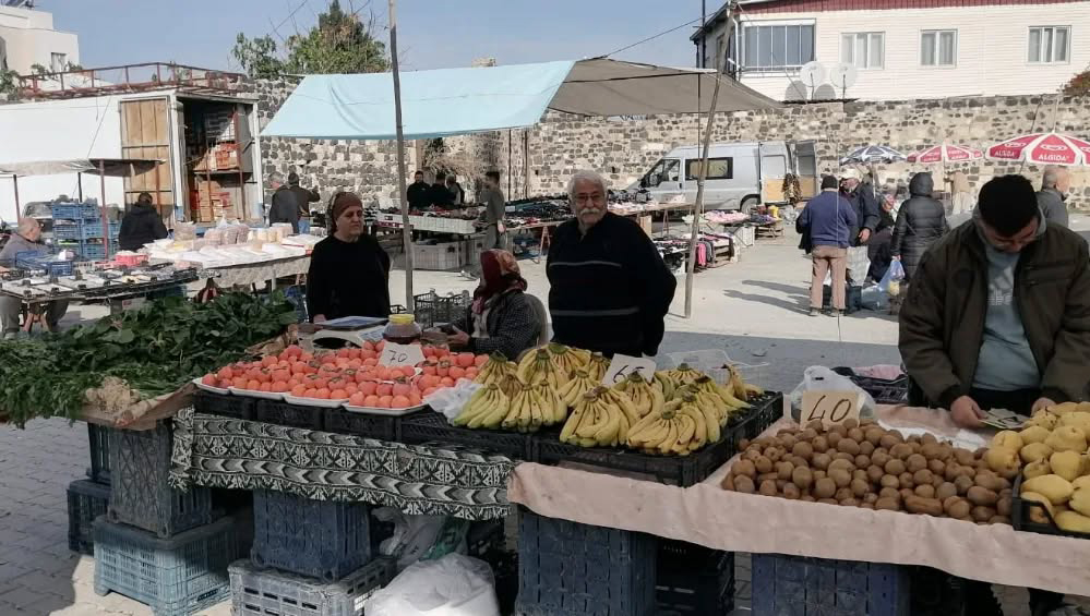 Yumurtalık’ta zabıta durmuyor