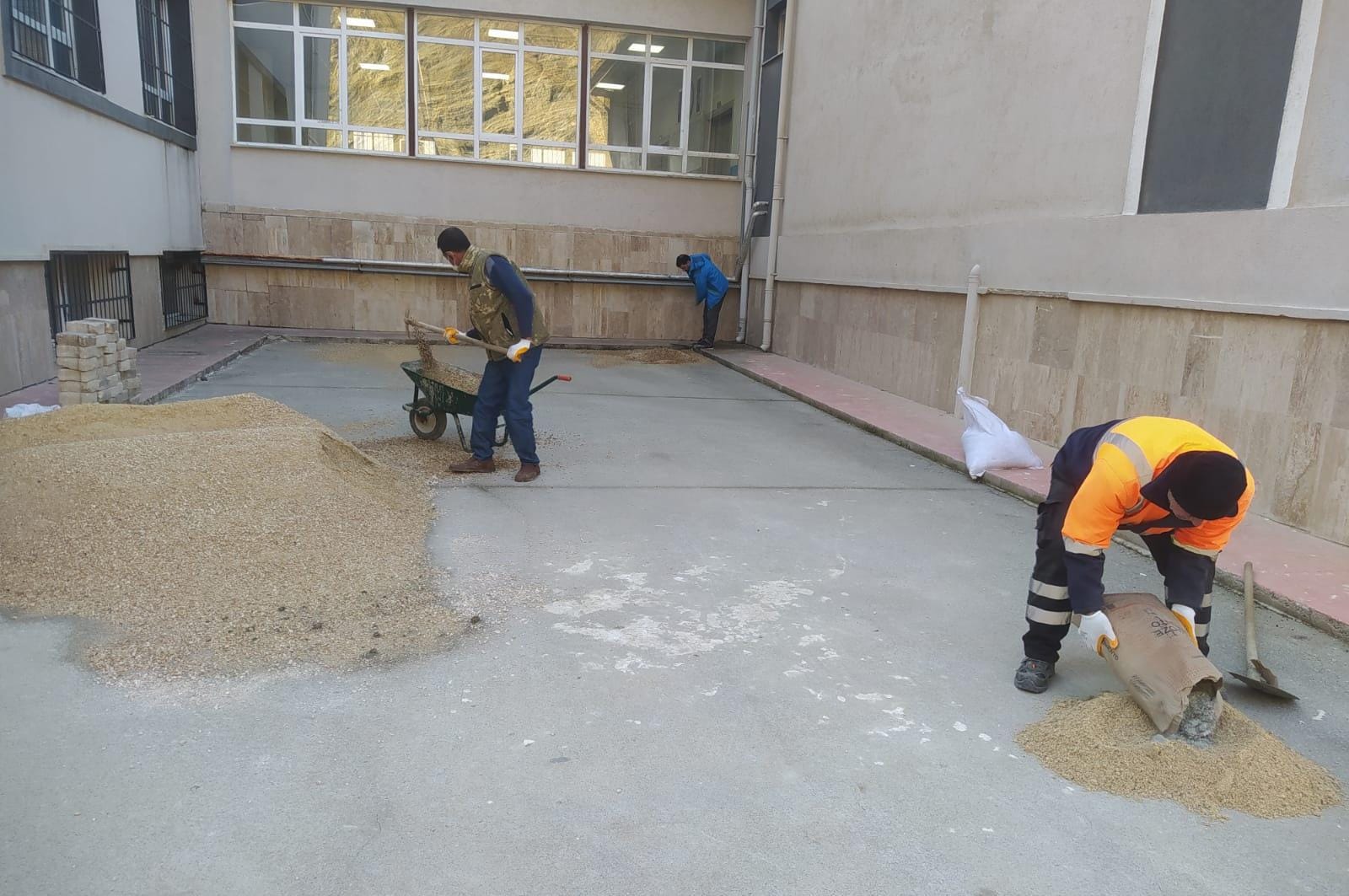 okullara bocce sahaları yapılıyor