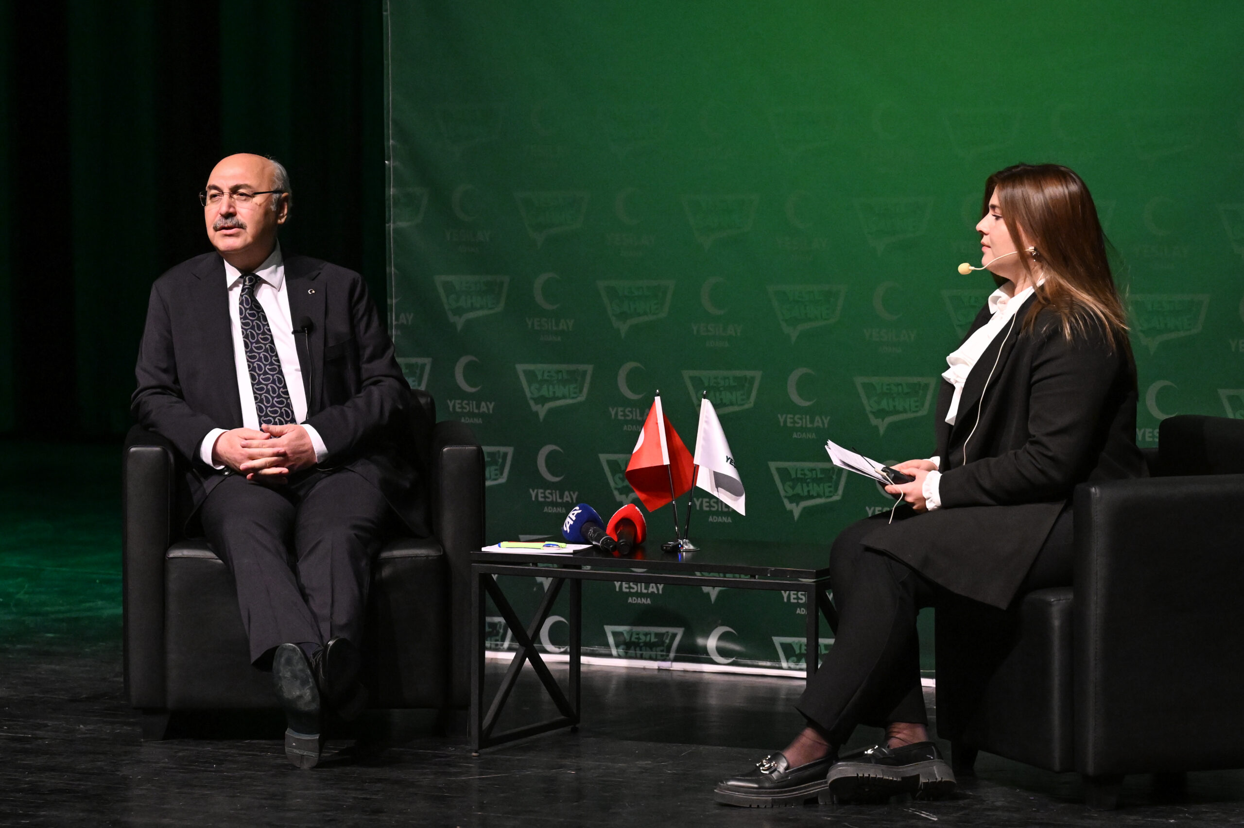 Adana Valisi Köşger, “Yeşil Sahne” söyleşisinin konuğu oldu