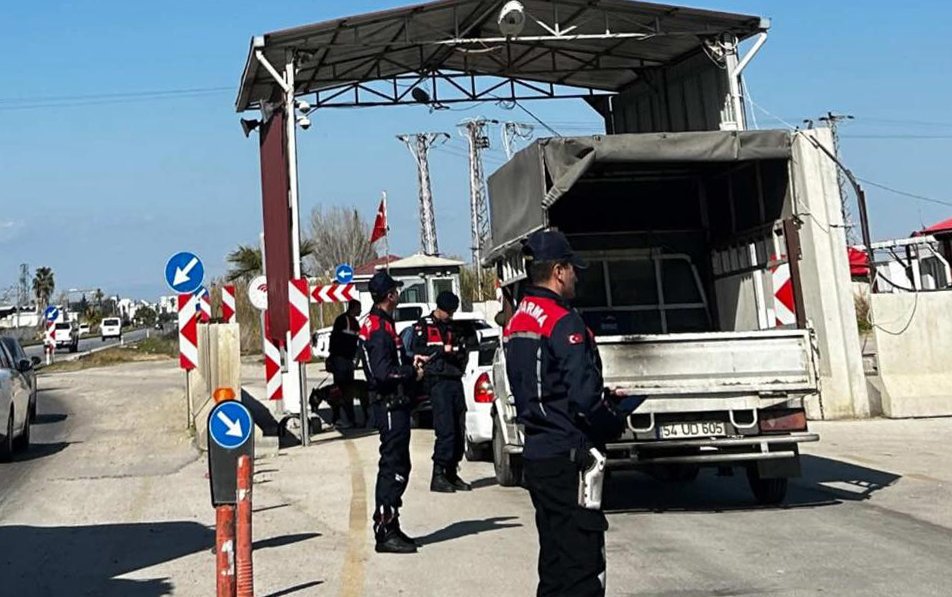 Adana’da cayrokopter destekli huzur ve güven uygulaması yapıldı