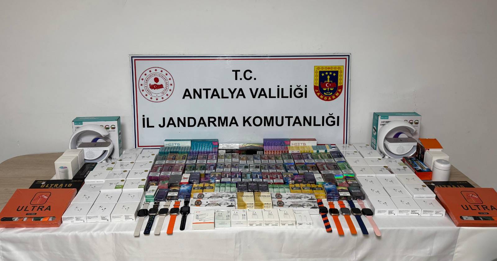 Antalya’da kaçakçılık operasyonunda 2 şüpheli yakalandı
