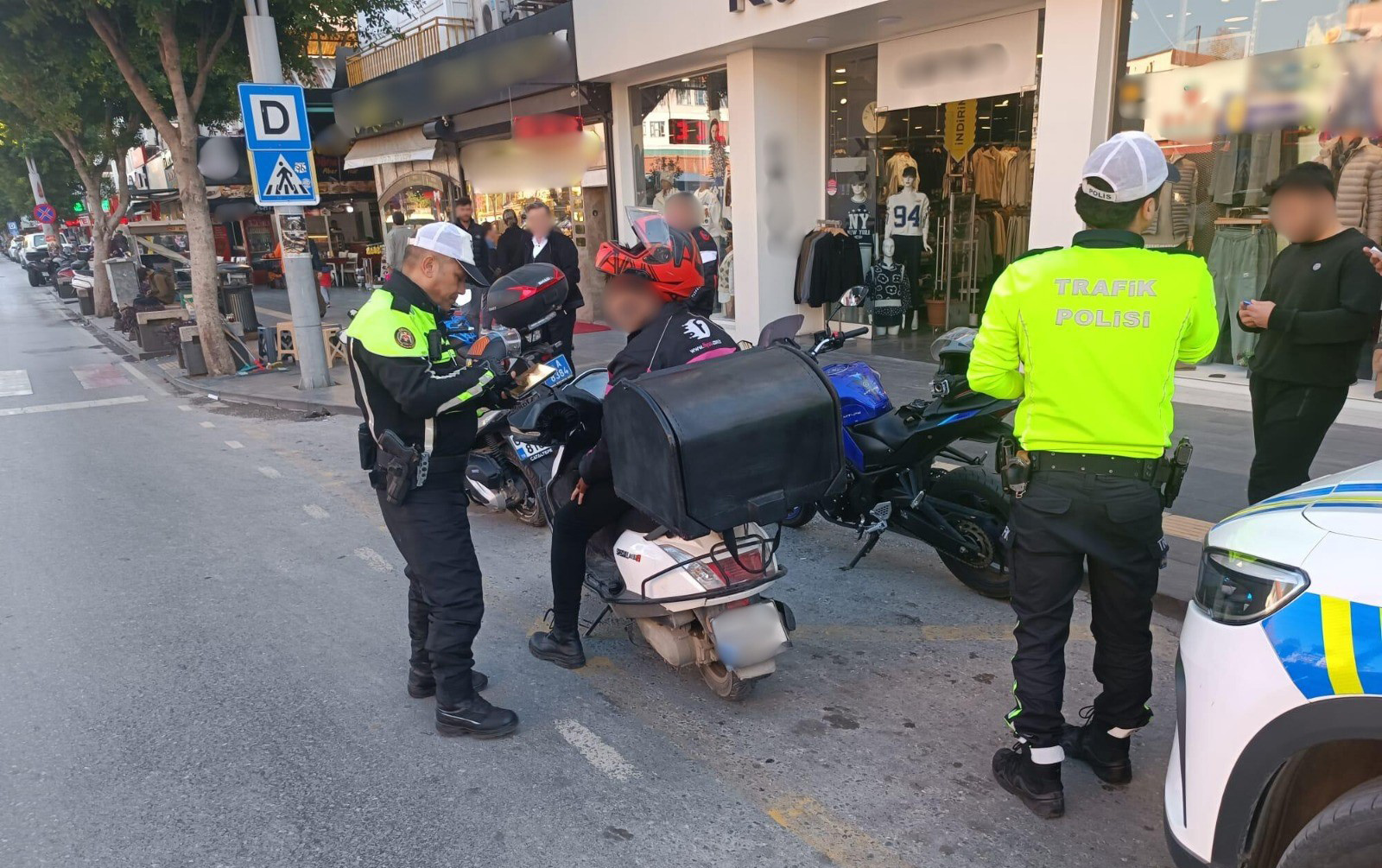 Antalya’da motosiklet uygulamasında bin 135 kişi sorgulandı