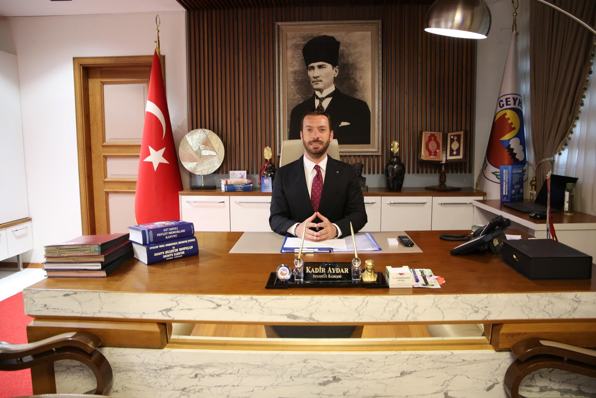 Başkan Kadir Aydar’dan 8 Mart mesajı: “Ceyhan’ı kadınlarla birlikte güzelleştiriyoruz”