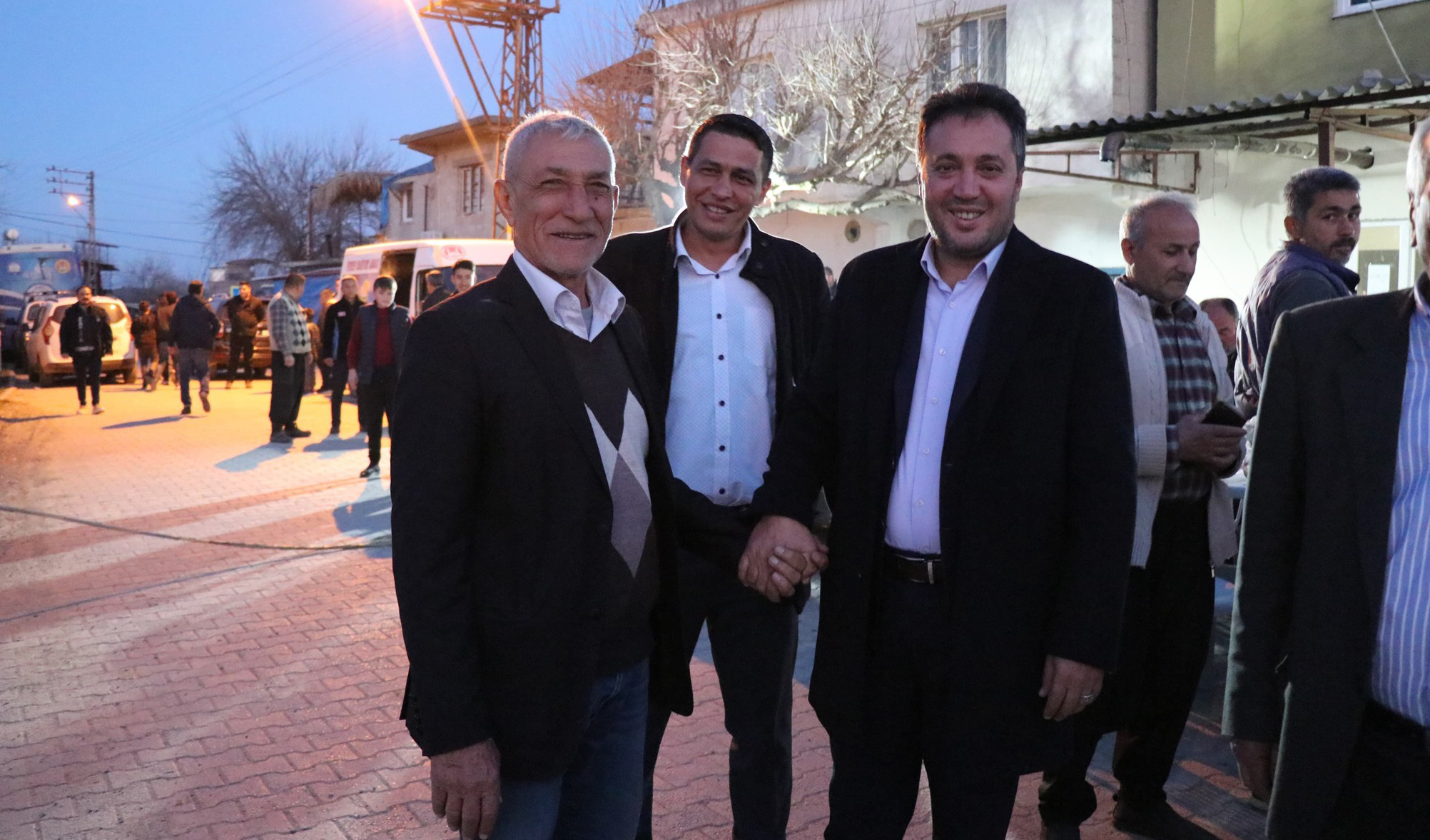 Başkan Karaköse, iftarda halk ile buluştu