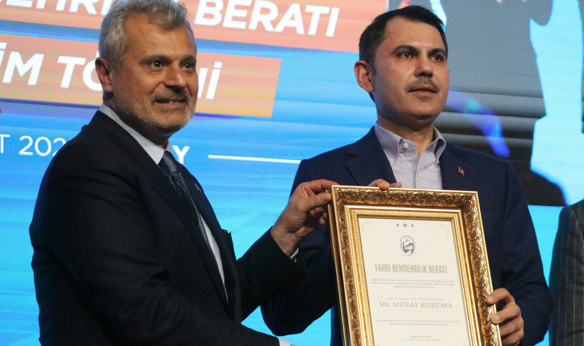 Çevre, Şehircilik ve İklim Değişikliği Bakanı Kurum’a Hatay’da hemşehrilik beratı verildi
