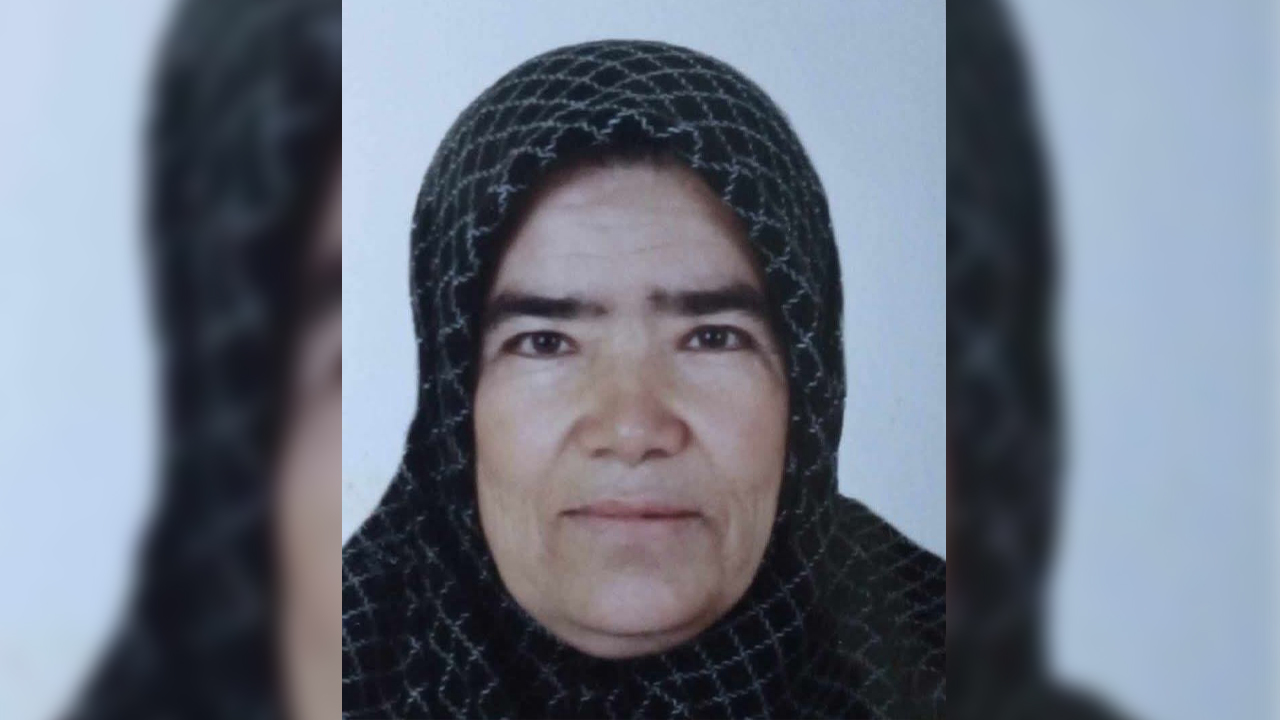 Evinin balkonundan düşen kadın hayatını kaybetti
