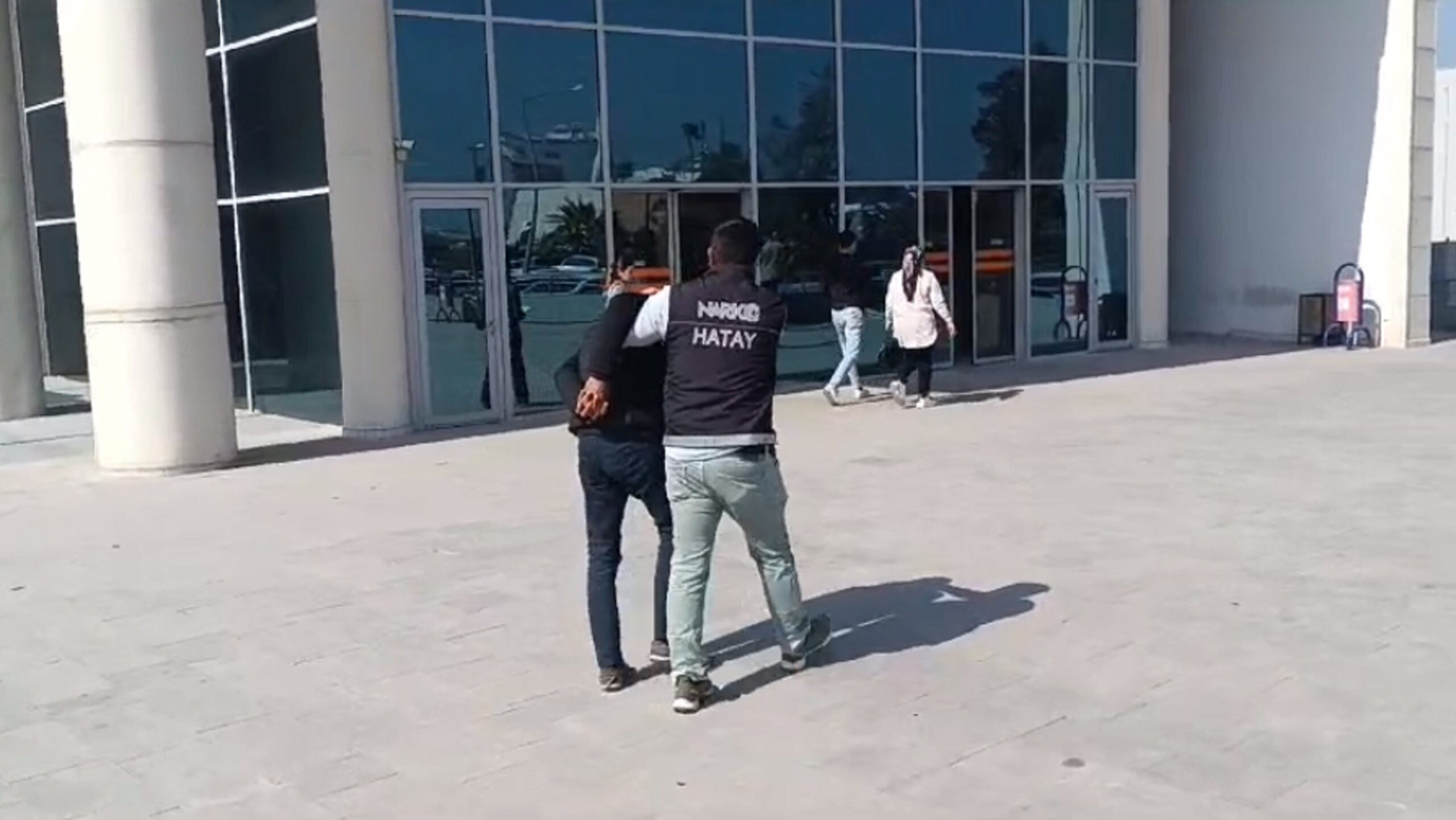İskenderun’da uyuşturucu operasyonu: 2 gözaltı