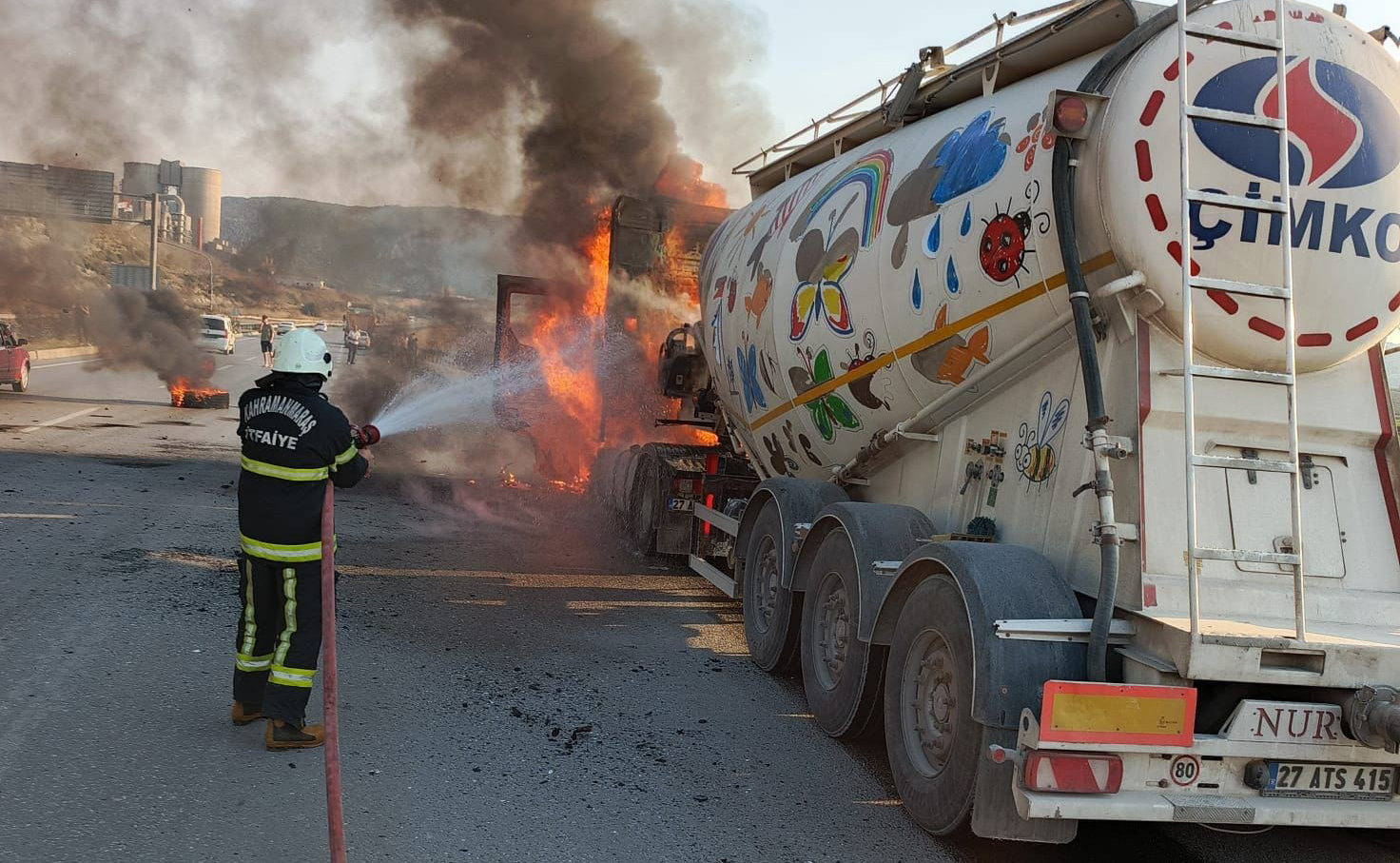 Kahramanmaraş’ta beton mikseri yandı