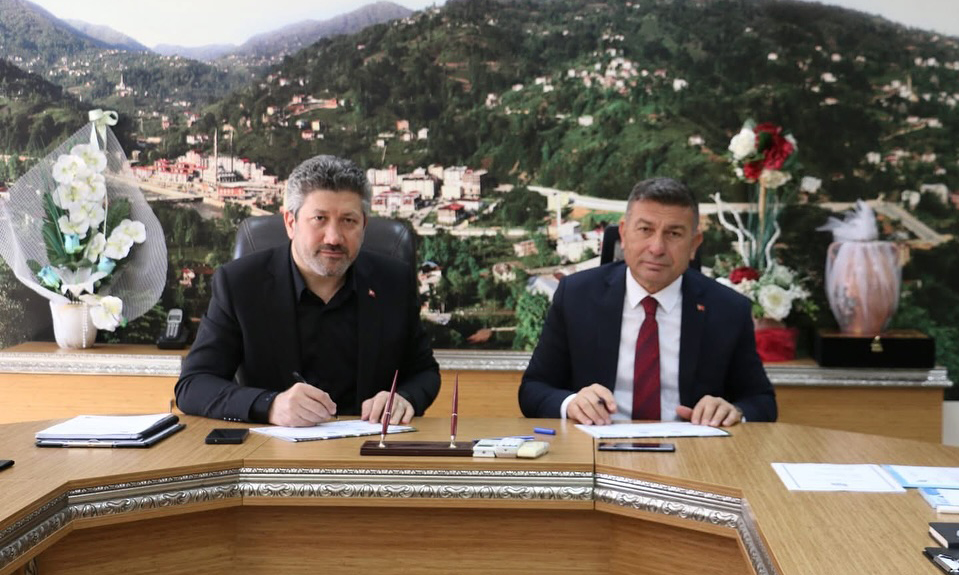 Karaisalı Belediyesi ile Güneysu Belediyesi “Kardeş şehir” protokolü imzaladı