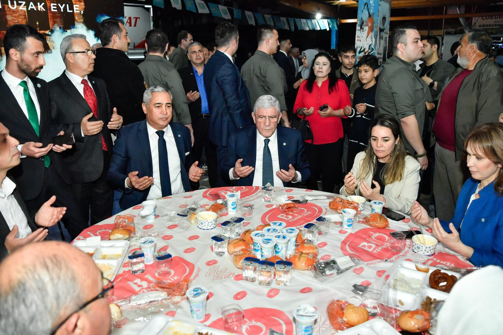 İYİ Parti Adana İl Başkanlığı 3500 kişiyle iftar açtı