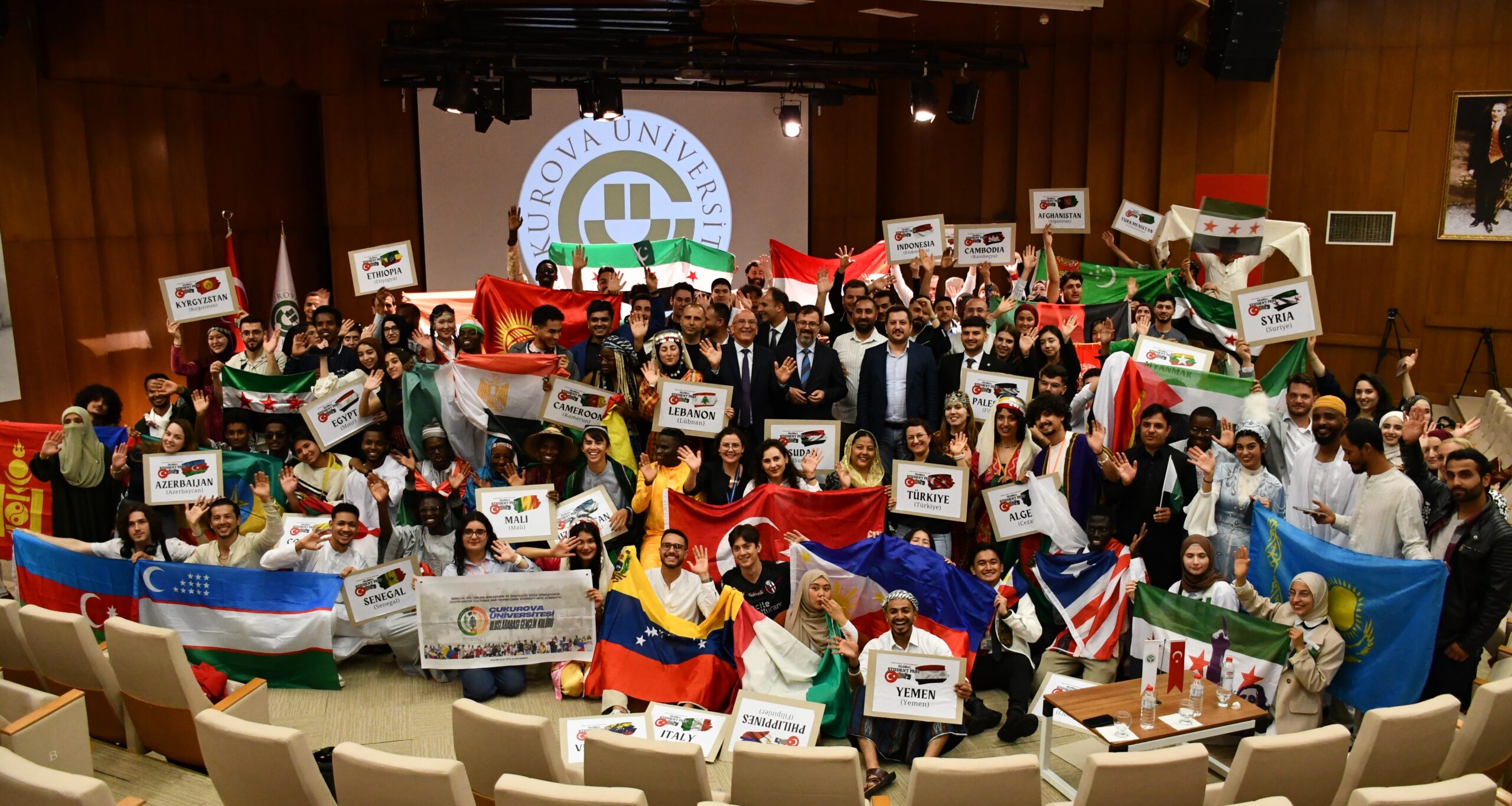 Çukurova Üniversitesinde Uluslararası Öğrenci Şenliği başladı