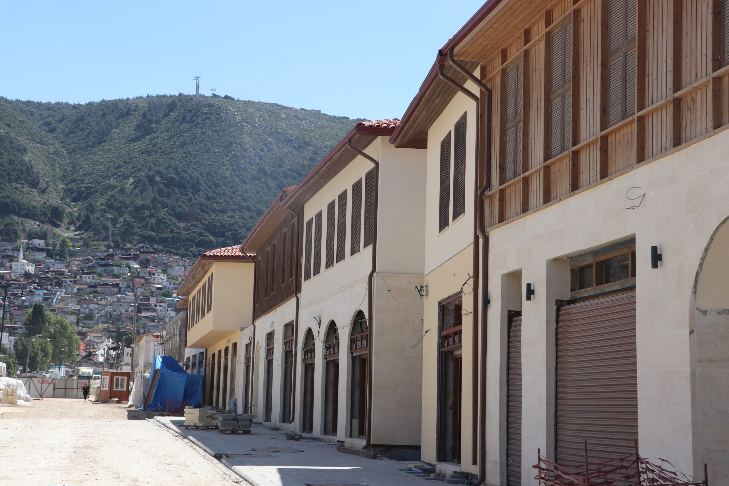 Hatay’da ticaret modern mimariyle yapılan iş yerleriyle yeniden canlanacak