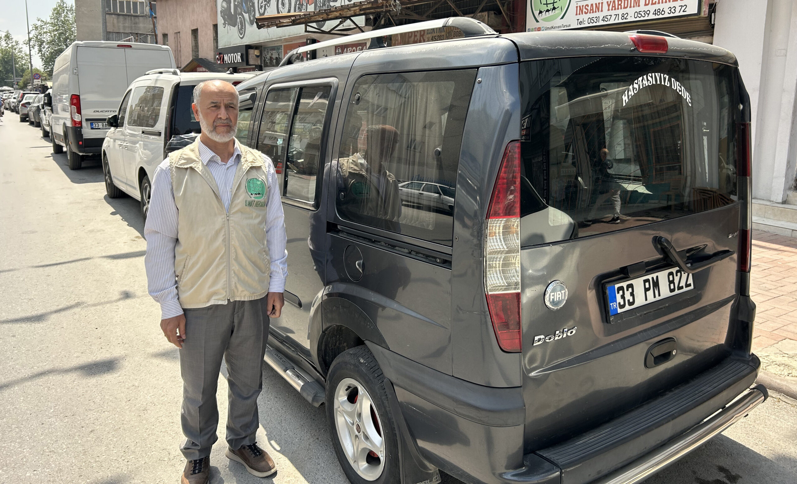 Hayırsever aracını Gazze’ye destek için bağışladı