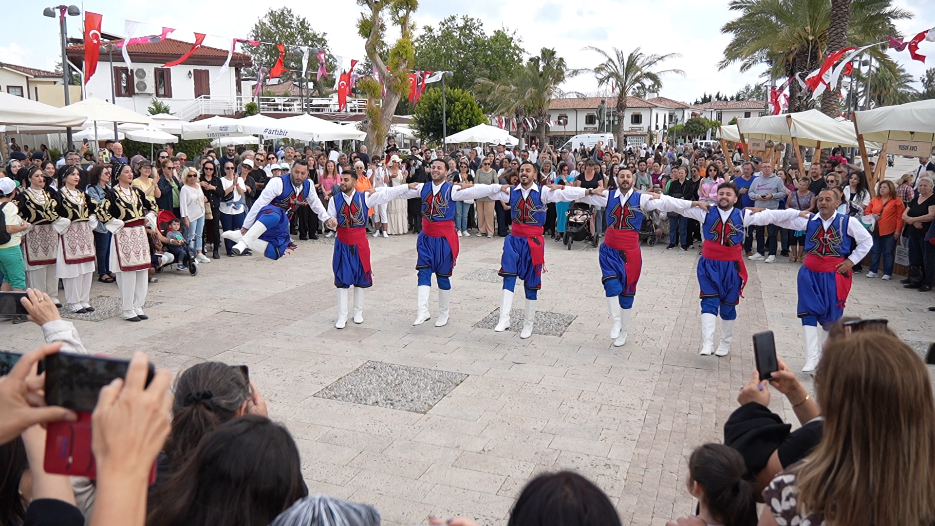 Mersin ekibi Manavgat’ta festivale katıldı
