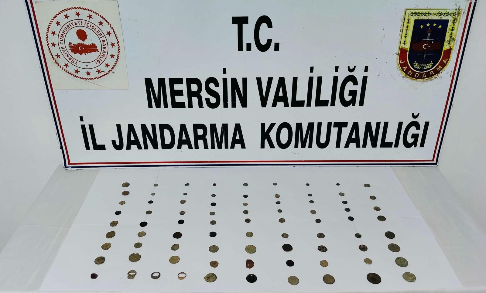 Mersin’de bir şüpheli tarihi eserleri satmaya çalışırken yakalandı