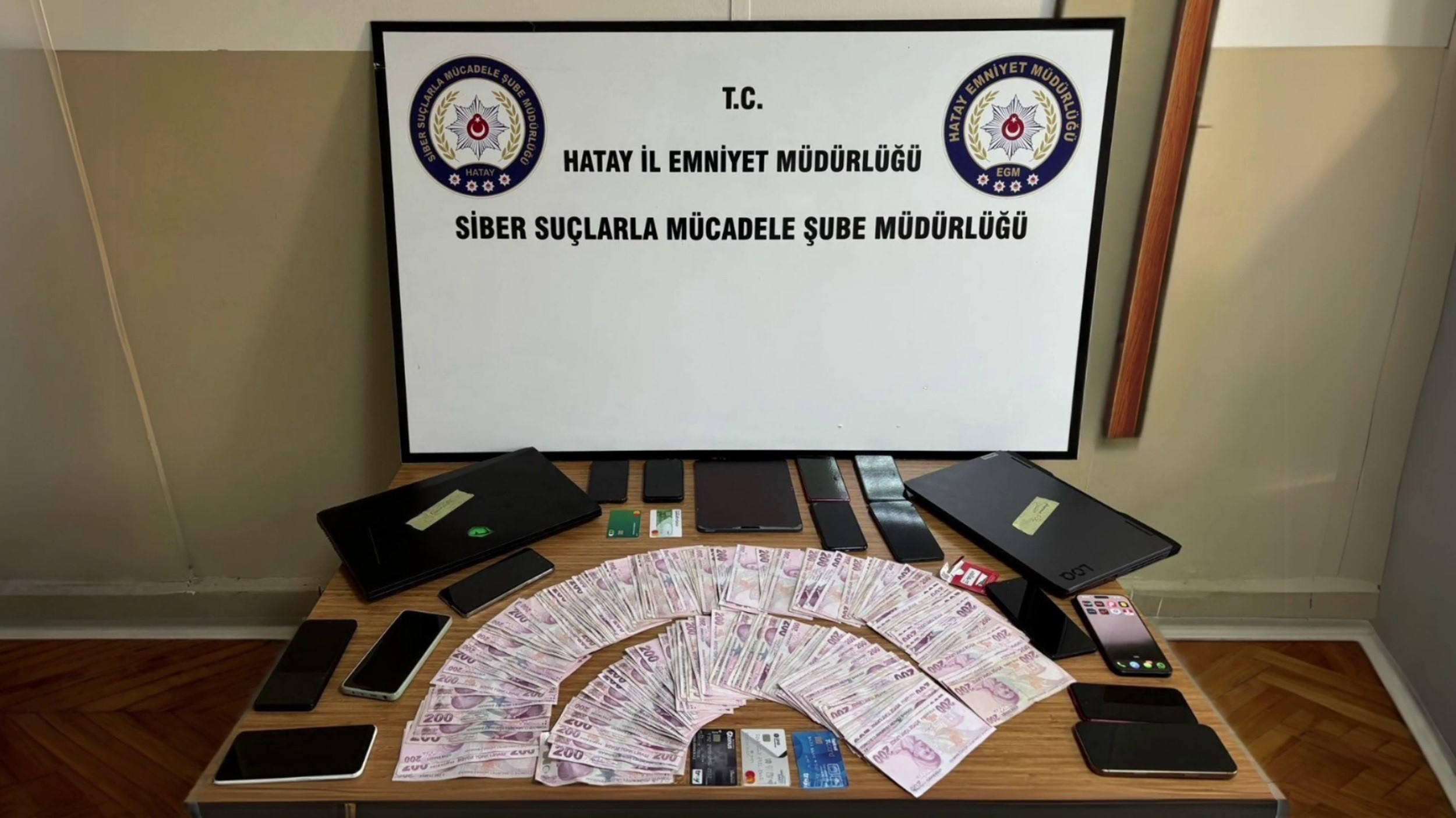 Milyonlarca liralık bahis oynatan şahıslar polis ekiplerinden kaçamadı