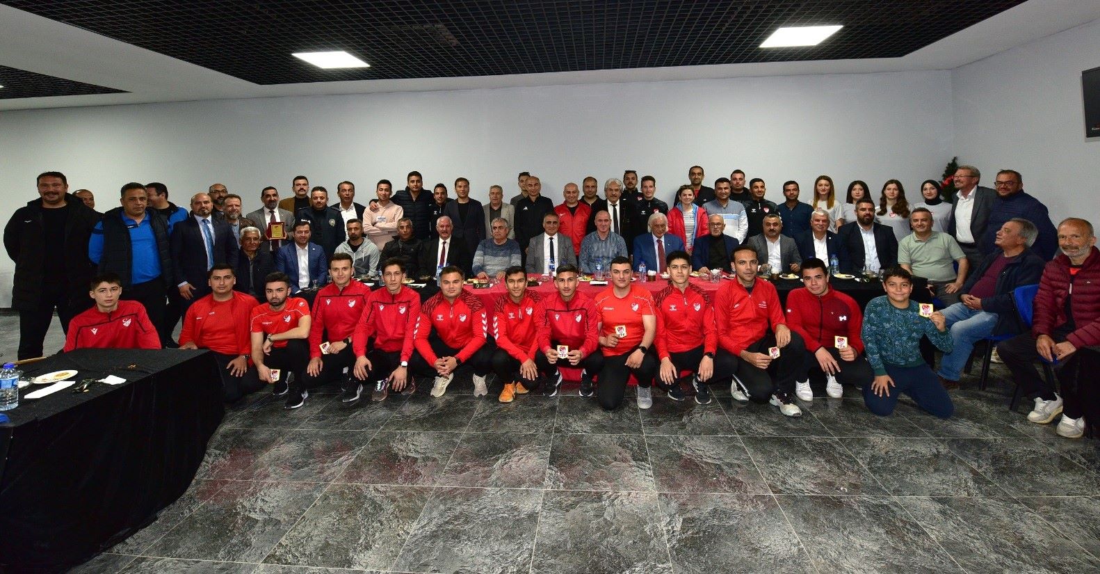 Osmaniye’de 14 hakeme törenle kokartları takıldı