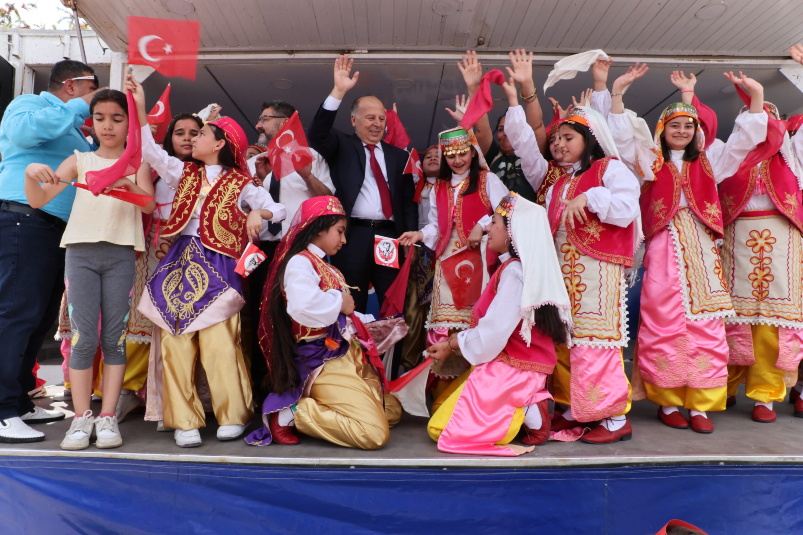 Yüreğir’de coşkulu çocuk festivali