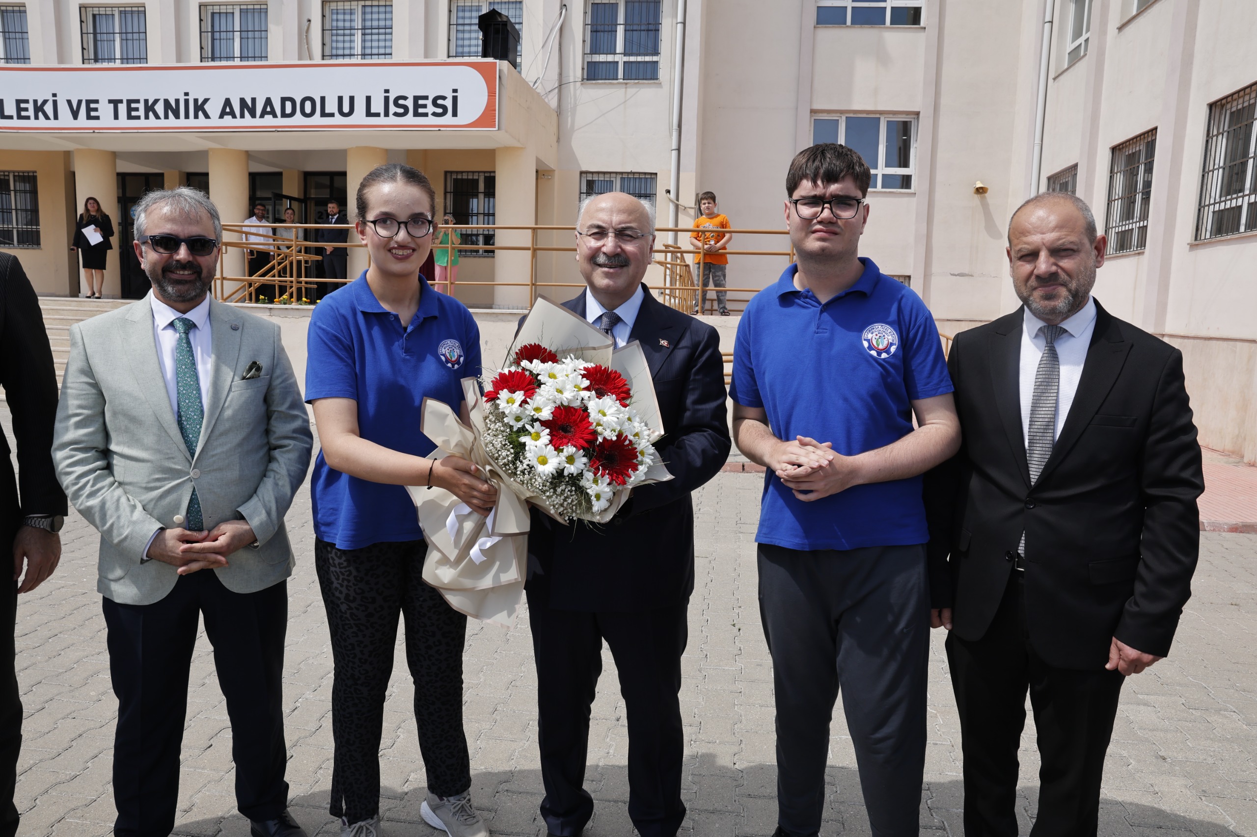 Vali Köşger, “2025 Yılı ve Anneler Günü” konulu programa katıldı