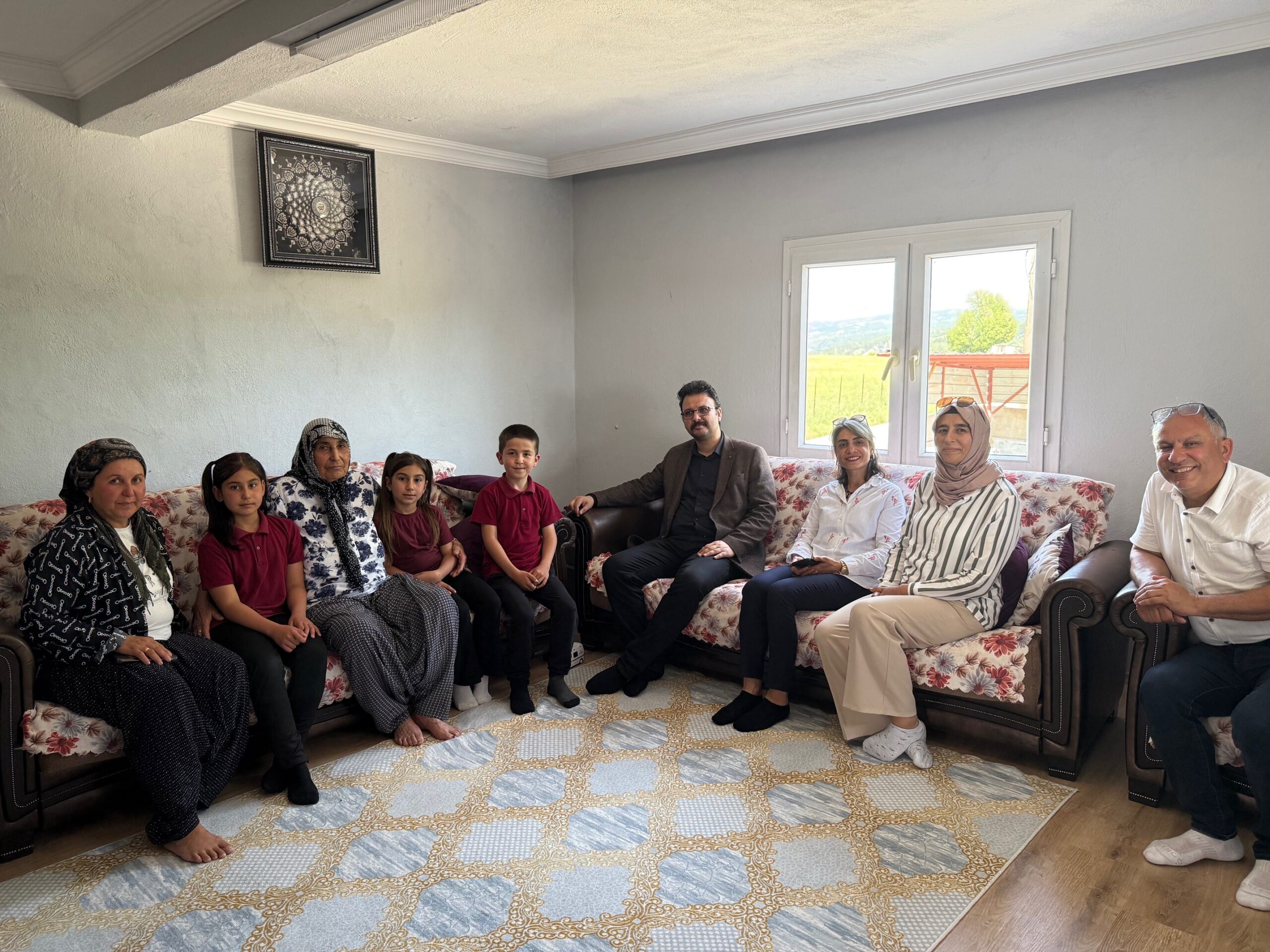 Aladağ İlçe Milli Eğitim Müdürü Mehmet Gazi Yılancıoğlu’dan Anneler Günü ziyareti