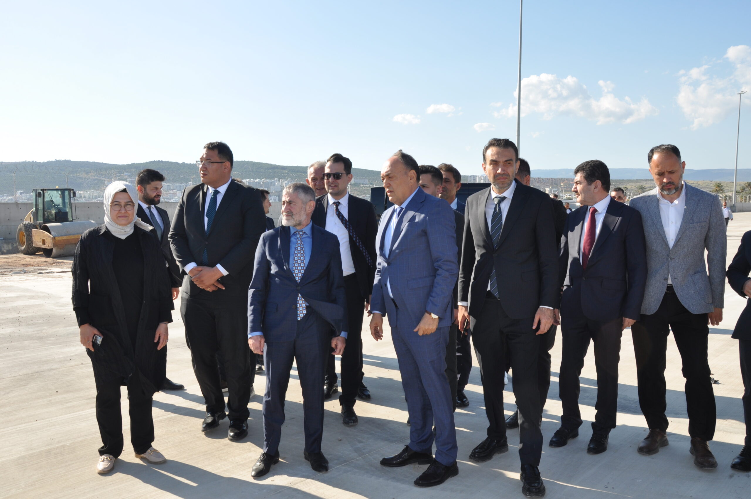 AK Parti Mersin Milletvekili Nebati, Taşucu Limanı’ndaki çalışmaları inceledi