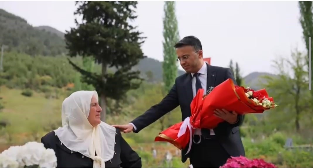 Şehit annesi: “Devletimiz oğlumun yokluğunu bana aratmamak için hep yanımda oldu”