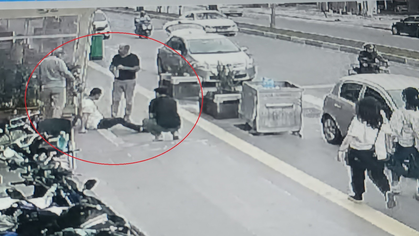 Kafasını çöp konteynerine çarptı, kimse hastaneye gitmeye ikna edemedi