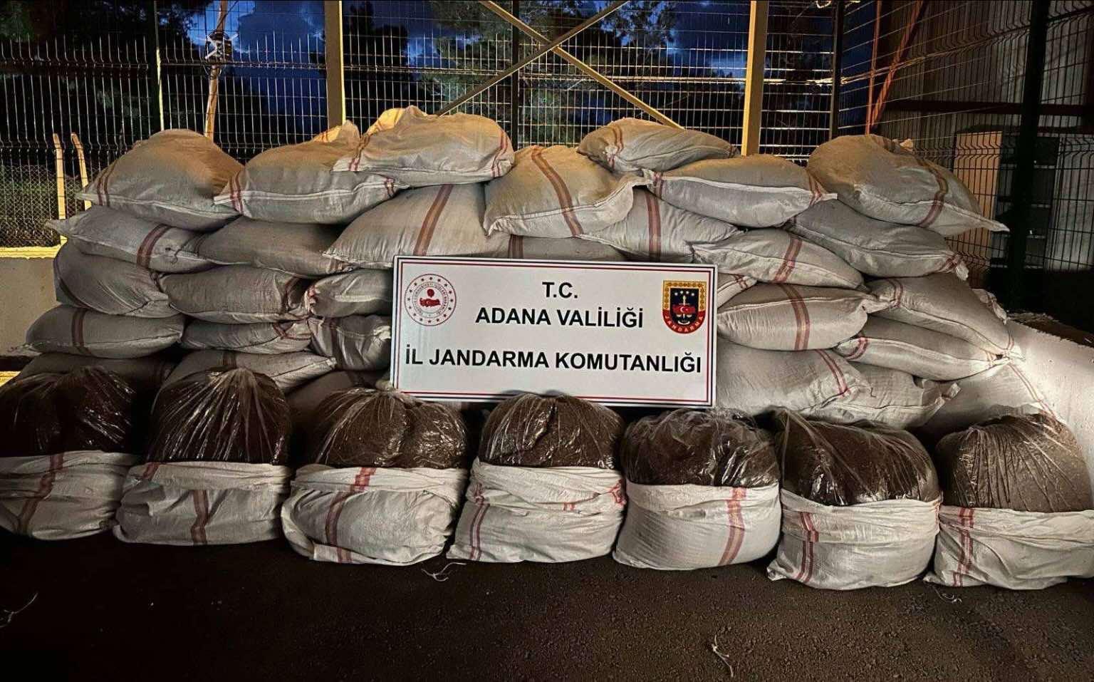 Adana’da 3 ton 100 kilogram gümrük kaçağı tütün ele geçirildi