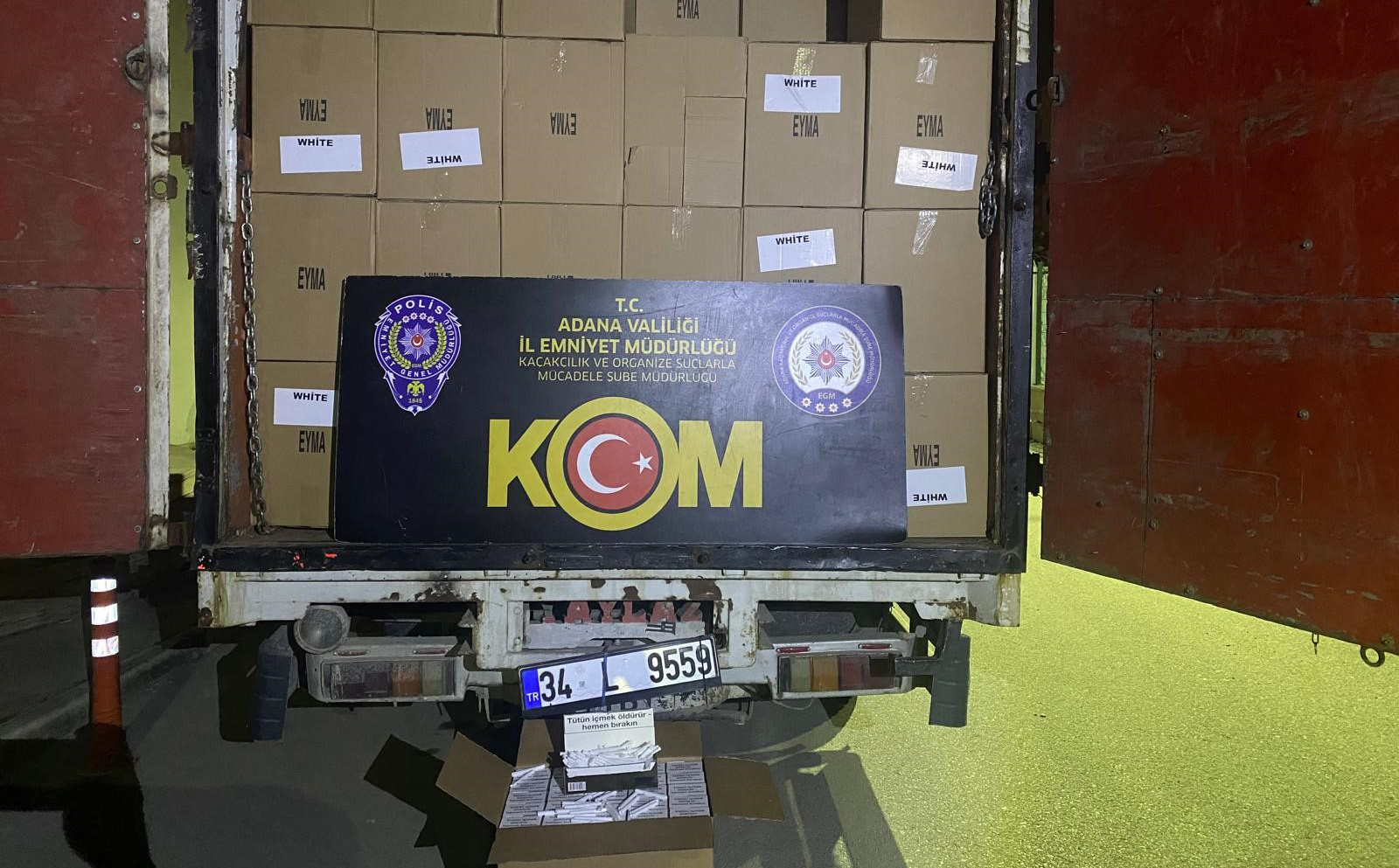 Adana’da 5 milyonluk kaçak sigara ve makaron operasyonu
