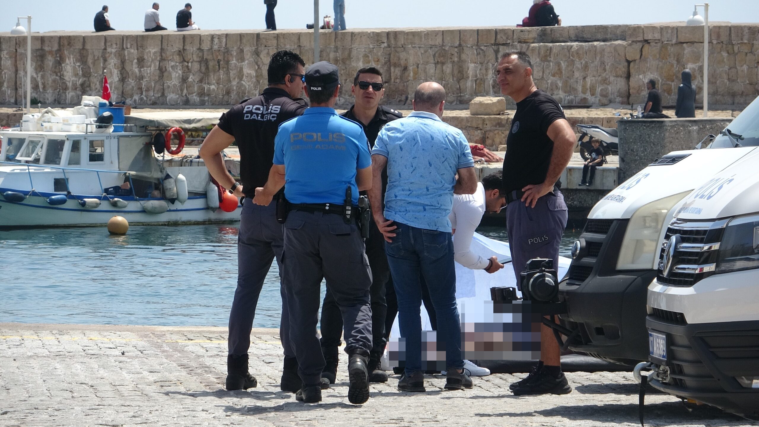 Antalya’da denizde bir kişinin cansız bedeni bulundu
