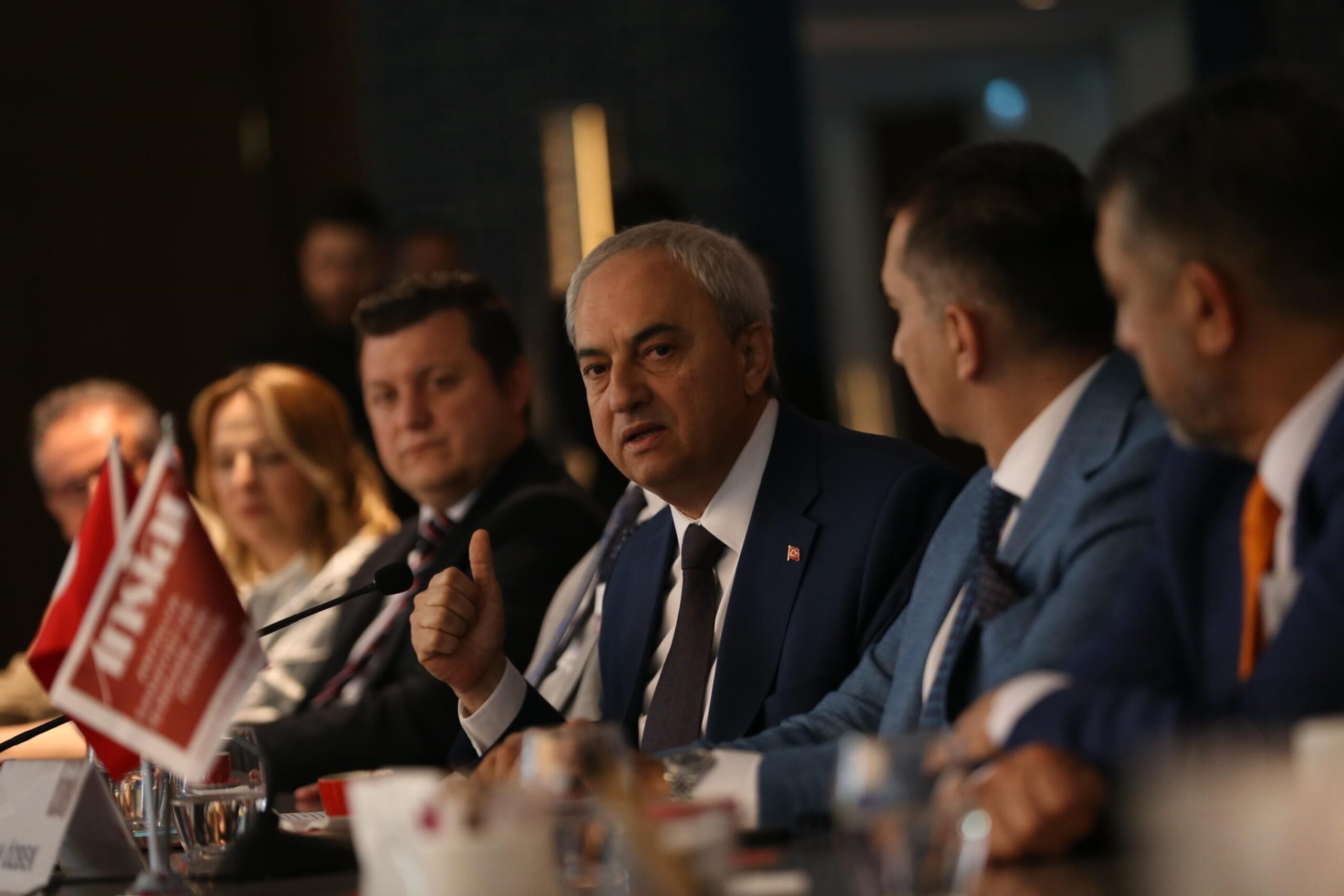 Başkan Kocagöz’den iş insanlarına ‘Kepez’i birlikte yönetelim’ çağrısı