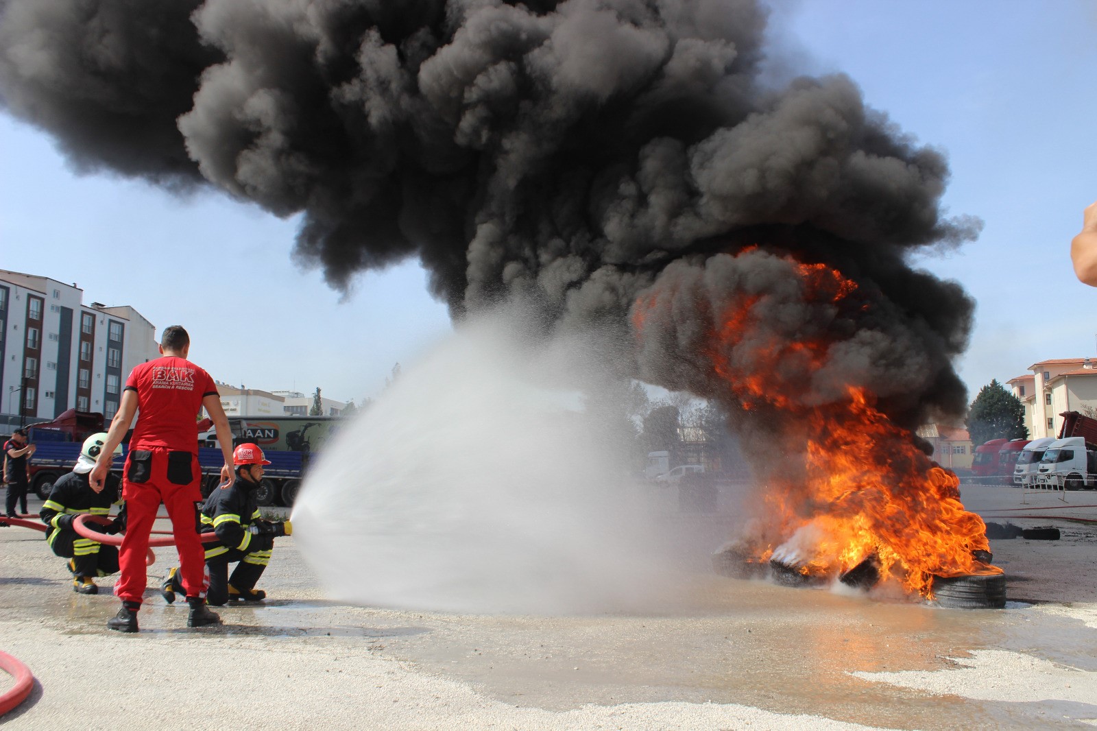 Burdur’da 96 itfaiyeci, koordinasyon ve kriz yönetimi tatbikatı yaptı