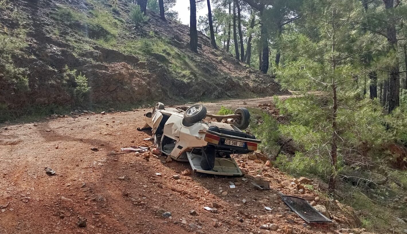 Gazipaşa’da şarampole uçan otomobilin sürücüsü yaralandı