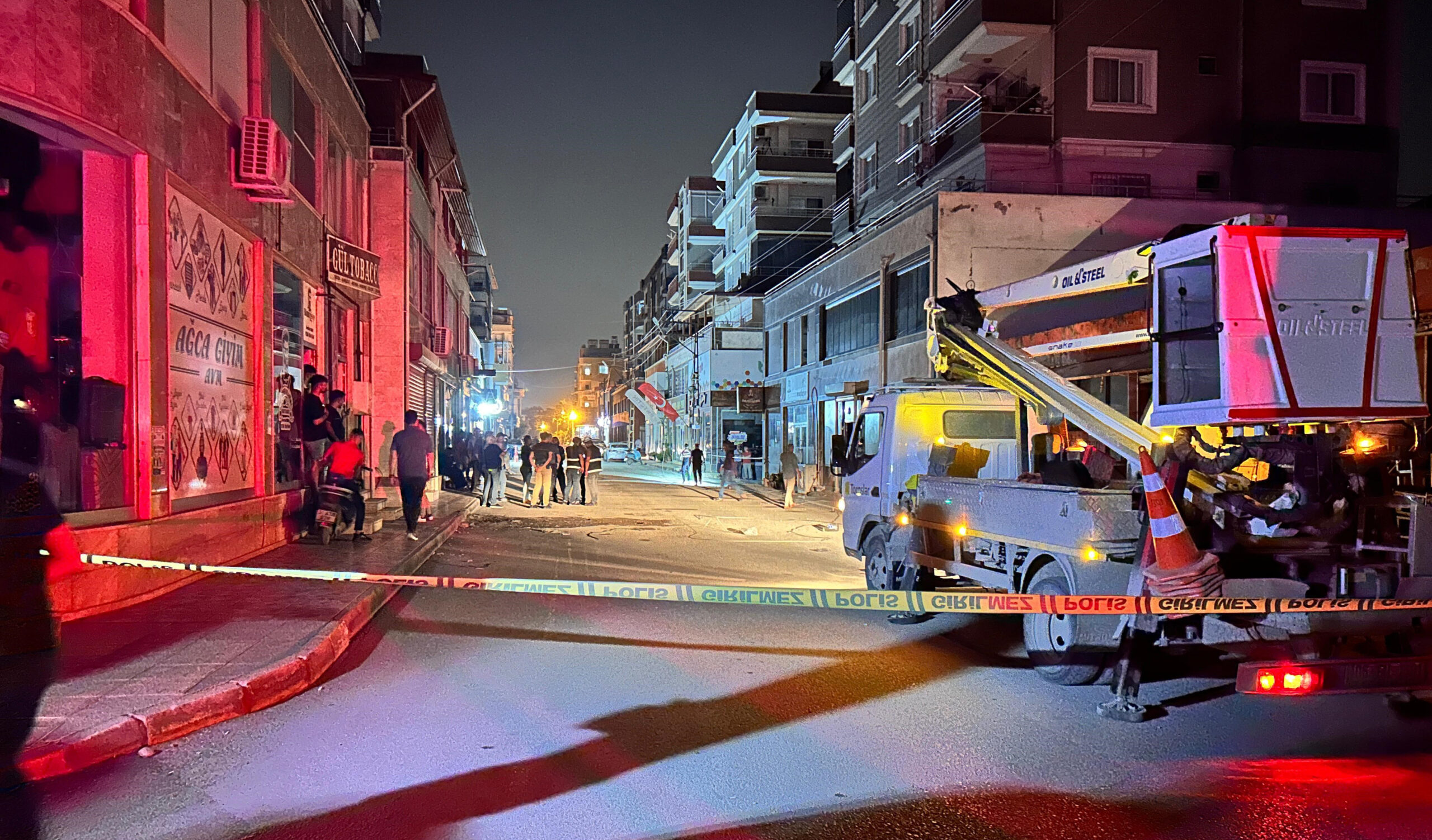 Hatay’da 4. kattan düşen çocuk yaralandı